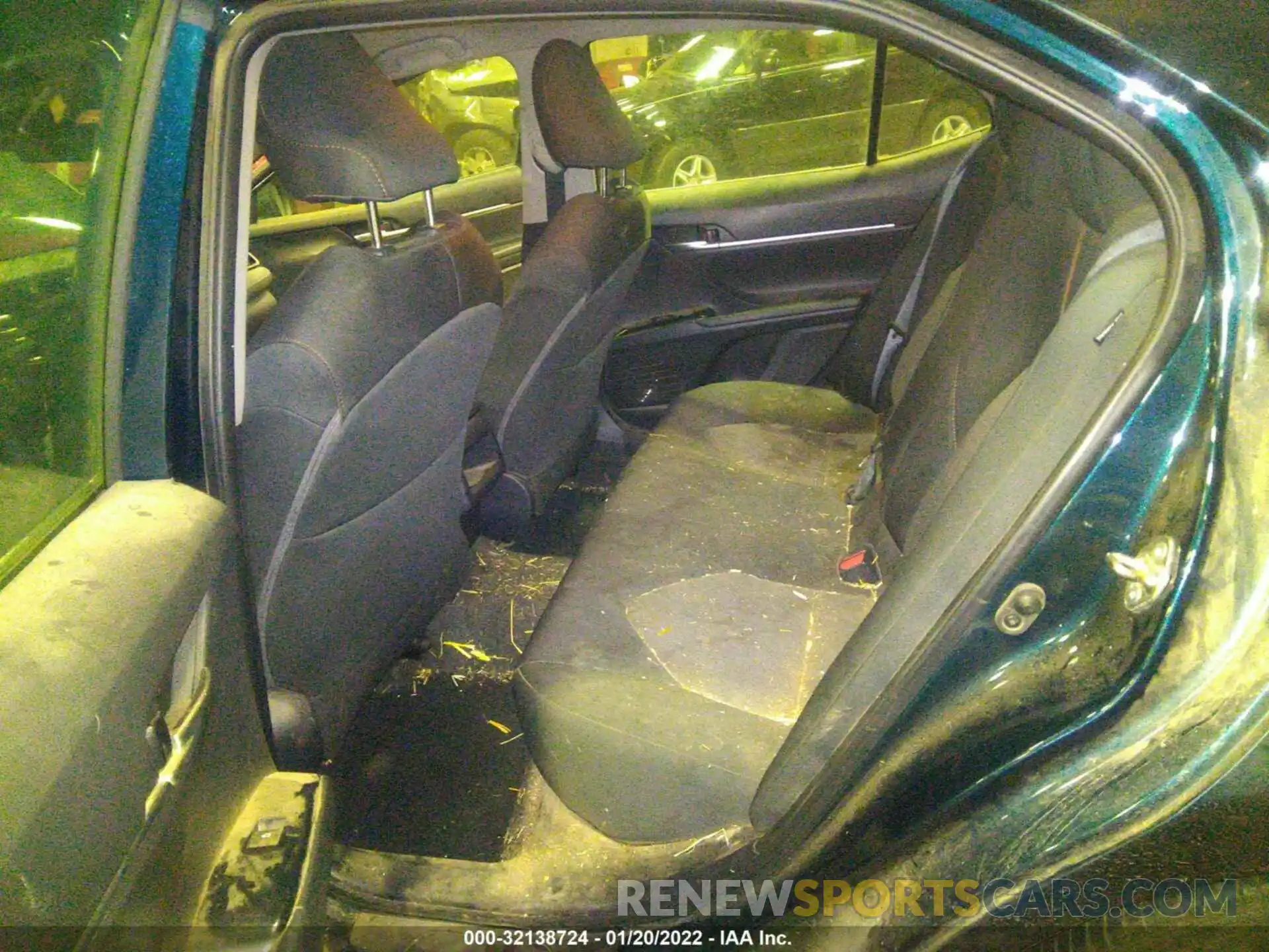 8 Photograph of a damaged car 4T1B11HK5KU250083 TOYOTA CAMRY 2019