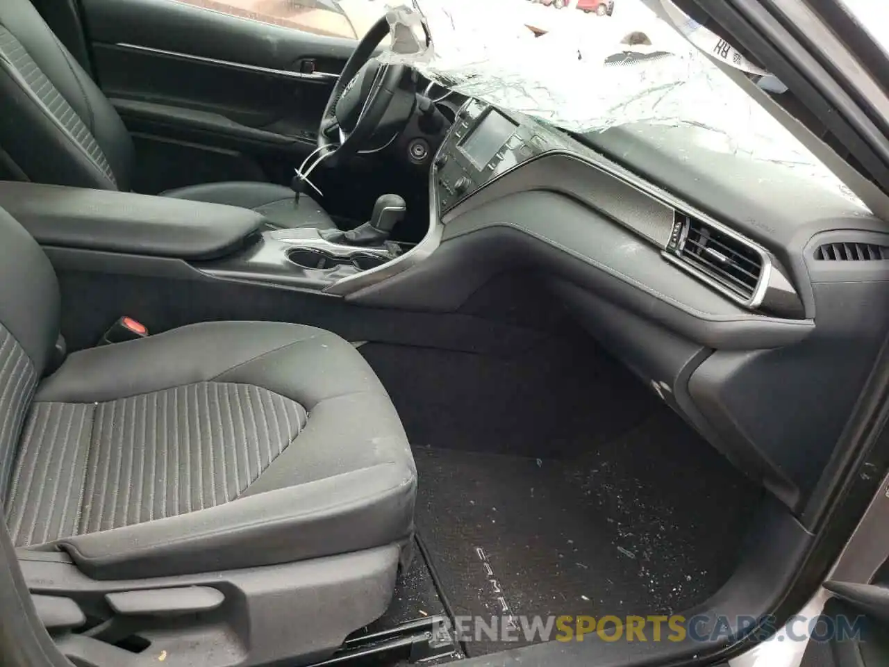 5 Photograph of a damaged car 4T1B11HK5KU252562 TOYOTA CAMRY 2019