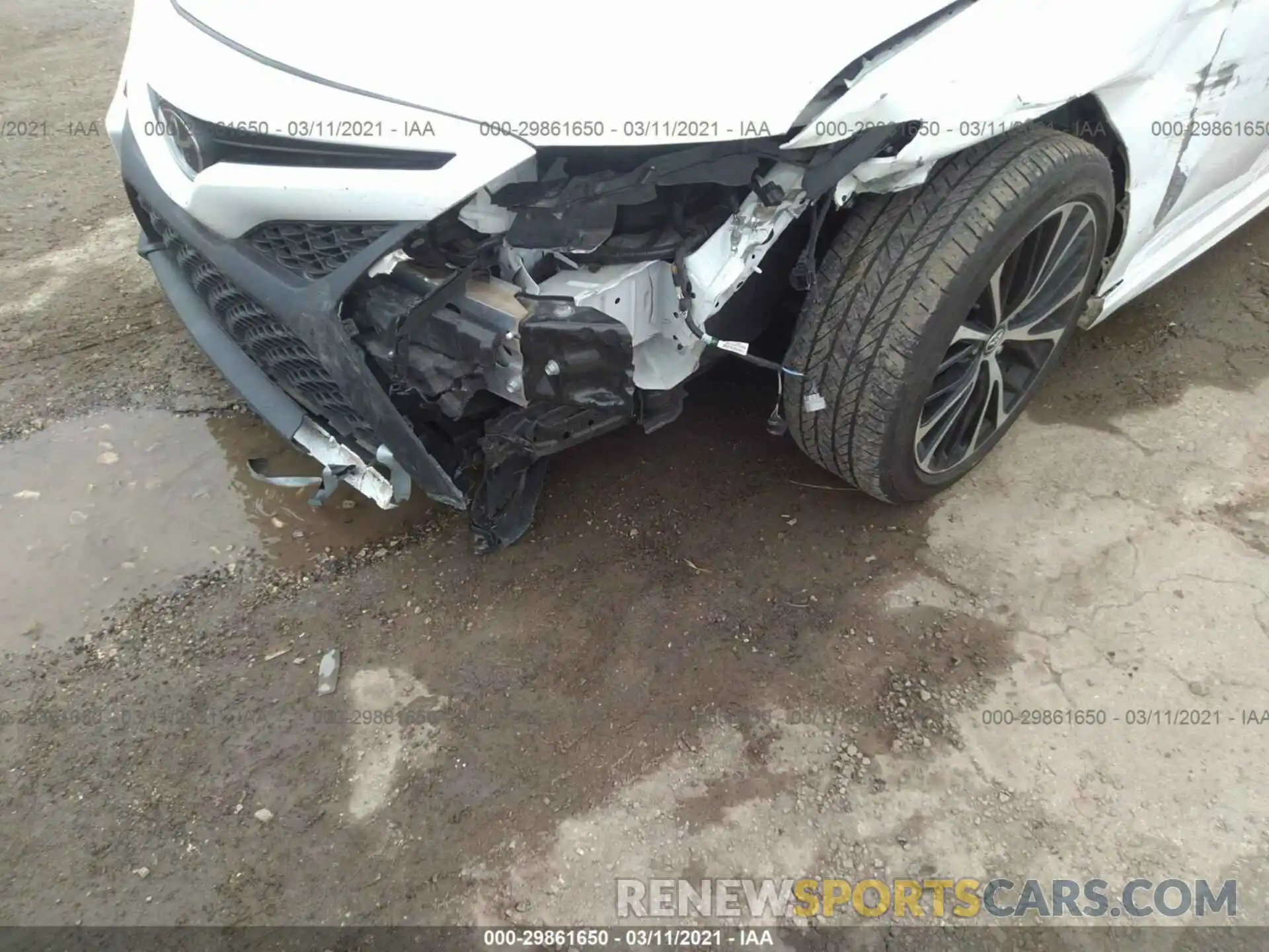 6 Photograph of a damaged car 4T1B11HK5KU252853 TOYOTA CAMRY 2019