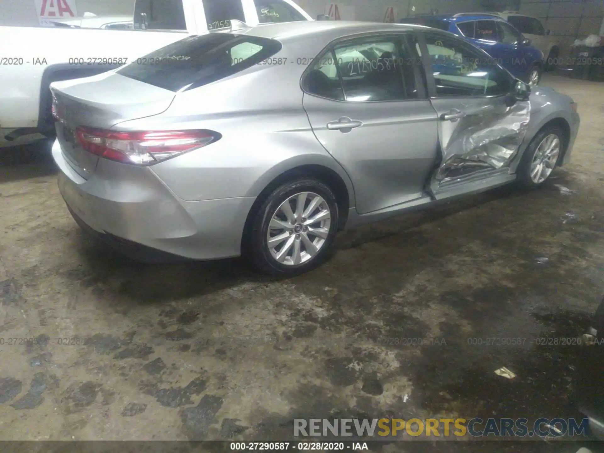 4 Photograph of a damaged car 4T1B11HK5KU252979 TOYOTA CAMRY 2019