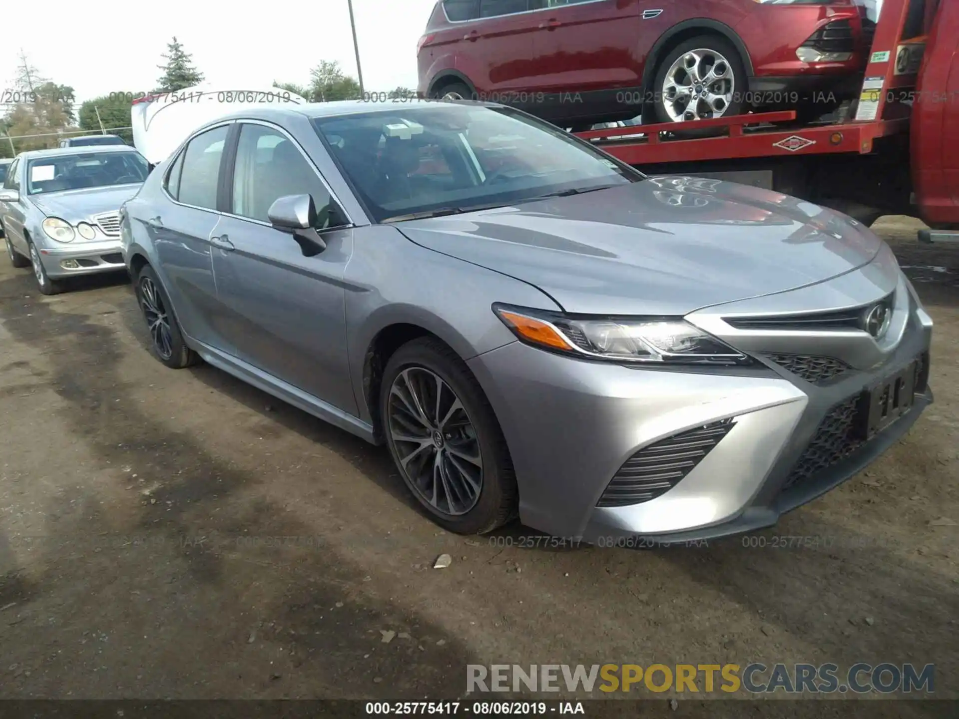 1 Photograph of a damaged car 4T1B11HK5KU253100 TOYOTA CAMRY 2019