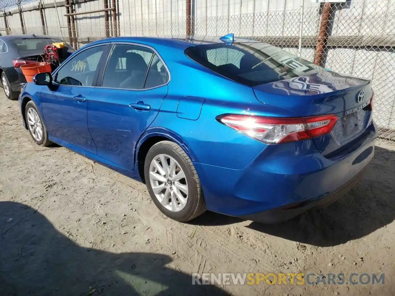 3 Фотография поврежденного автомобиля 4T1B11HK5KU253212 TOYOTA CAMRY 2019