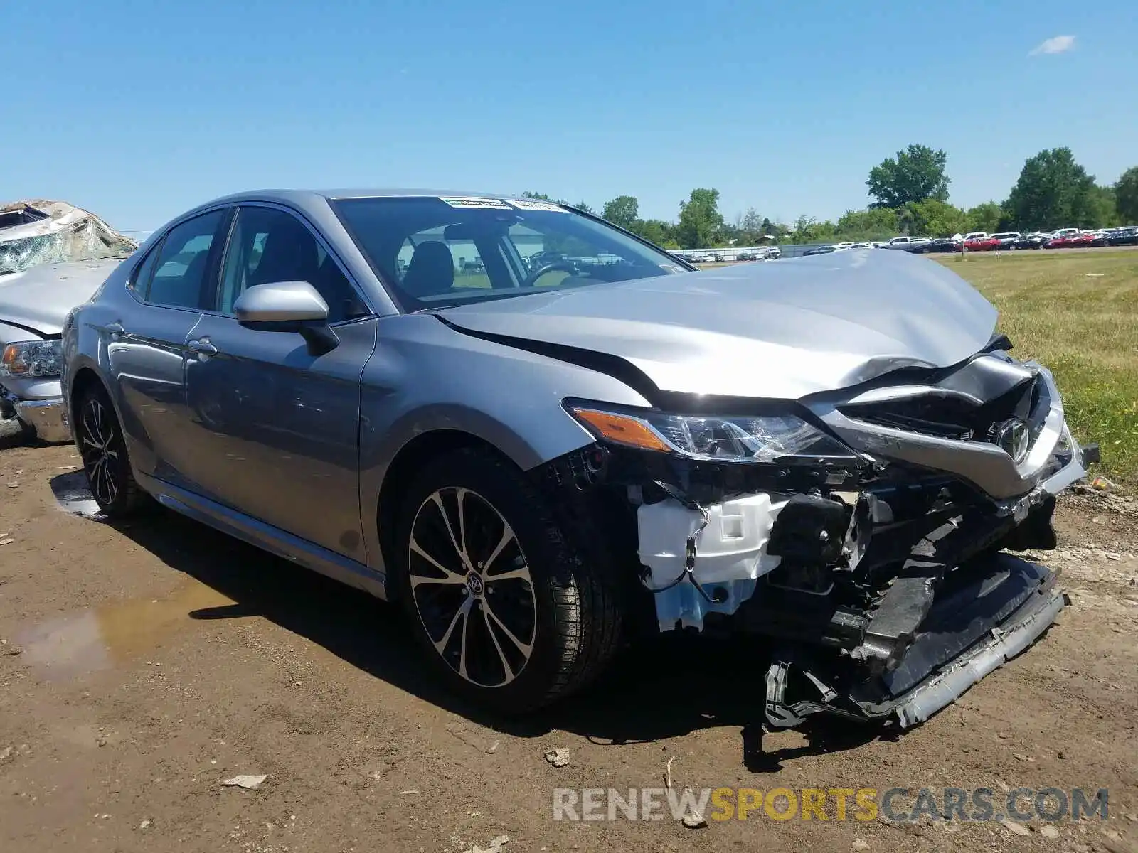 1 Photograph of a damaged car 4T1B11HK5KU255073 TOYOTA CAMRY 2019