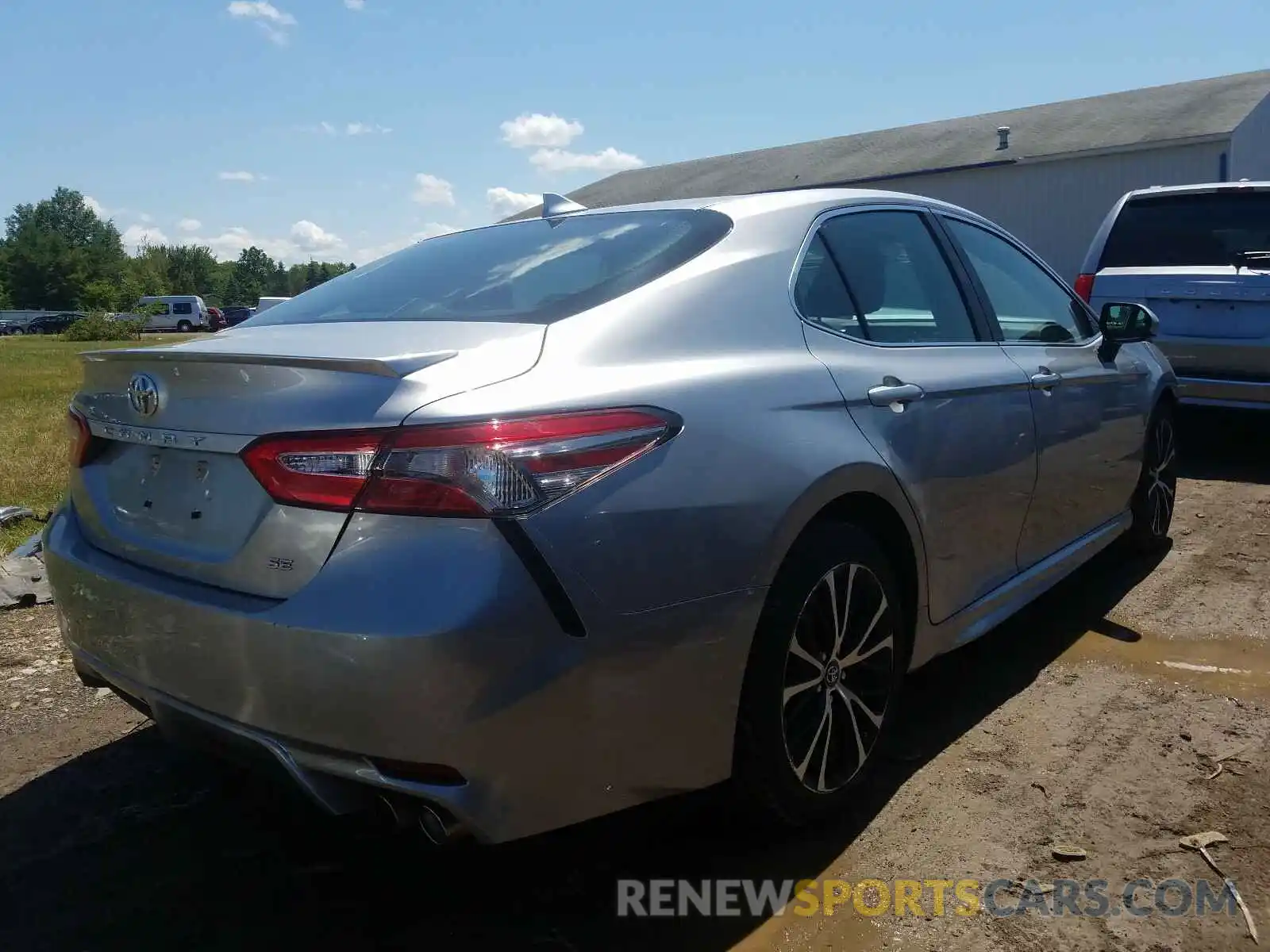 4 Photograph of a damaged car 4T1B11HK5KU255073 TOYOTA CAMRY 2019