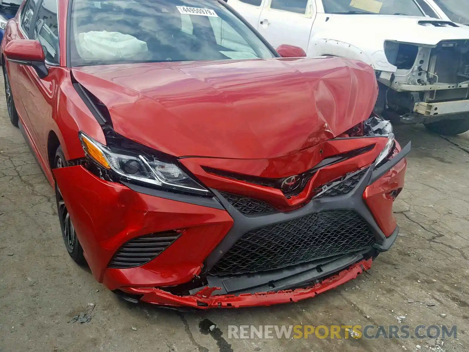 9 Photograph of a damaged car 4T1B11HK5KU256143 TOYOTA CAMRY 2019