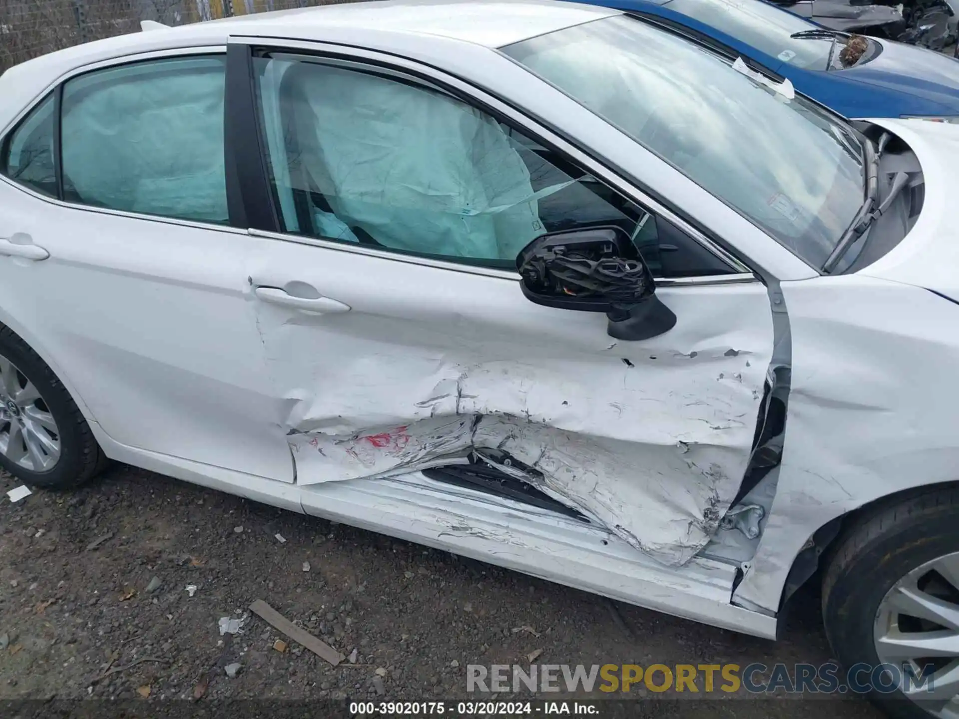 6 Photograph of a damaged car 4T1B11HK5KU257244 TOYOTA CAMRY 2019