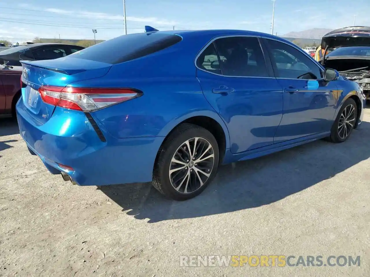 3 Photograph of a damaged car 4T1B11HK5KU257325 TOYOTA CAMRY 2019