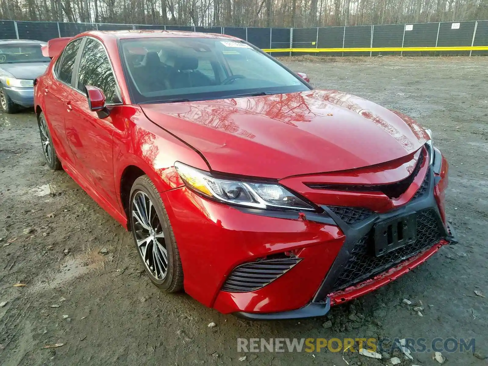 1 Photograph of a damaged car 4T1B11HK5KU257583 TOYOTA CAMRY 2019