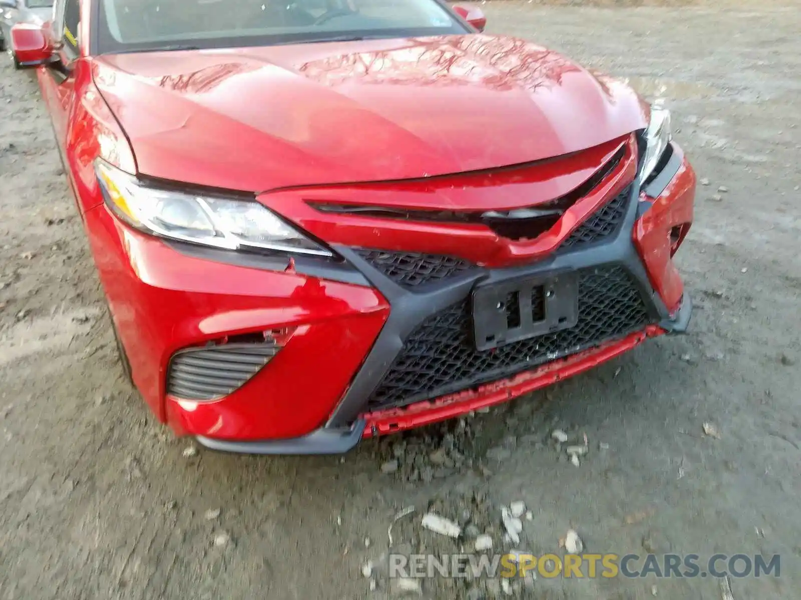 9 Photograph of a damaged car 4T1B11HK5KU257583 TOYOTA CAMRY 2019