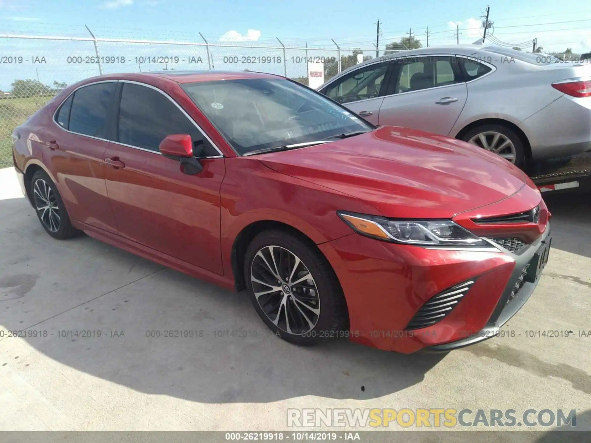 1 Photograph of a damaged car 4T1B11HK5KU260497 TOYOTA CAMRY 2019