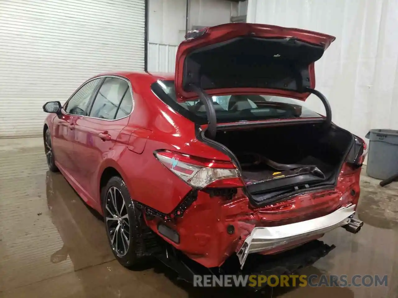 3 Photograph of a damaged car 4T1B11HK5KU260760 TOYOTA CAMRY 2019