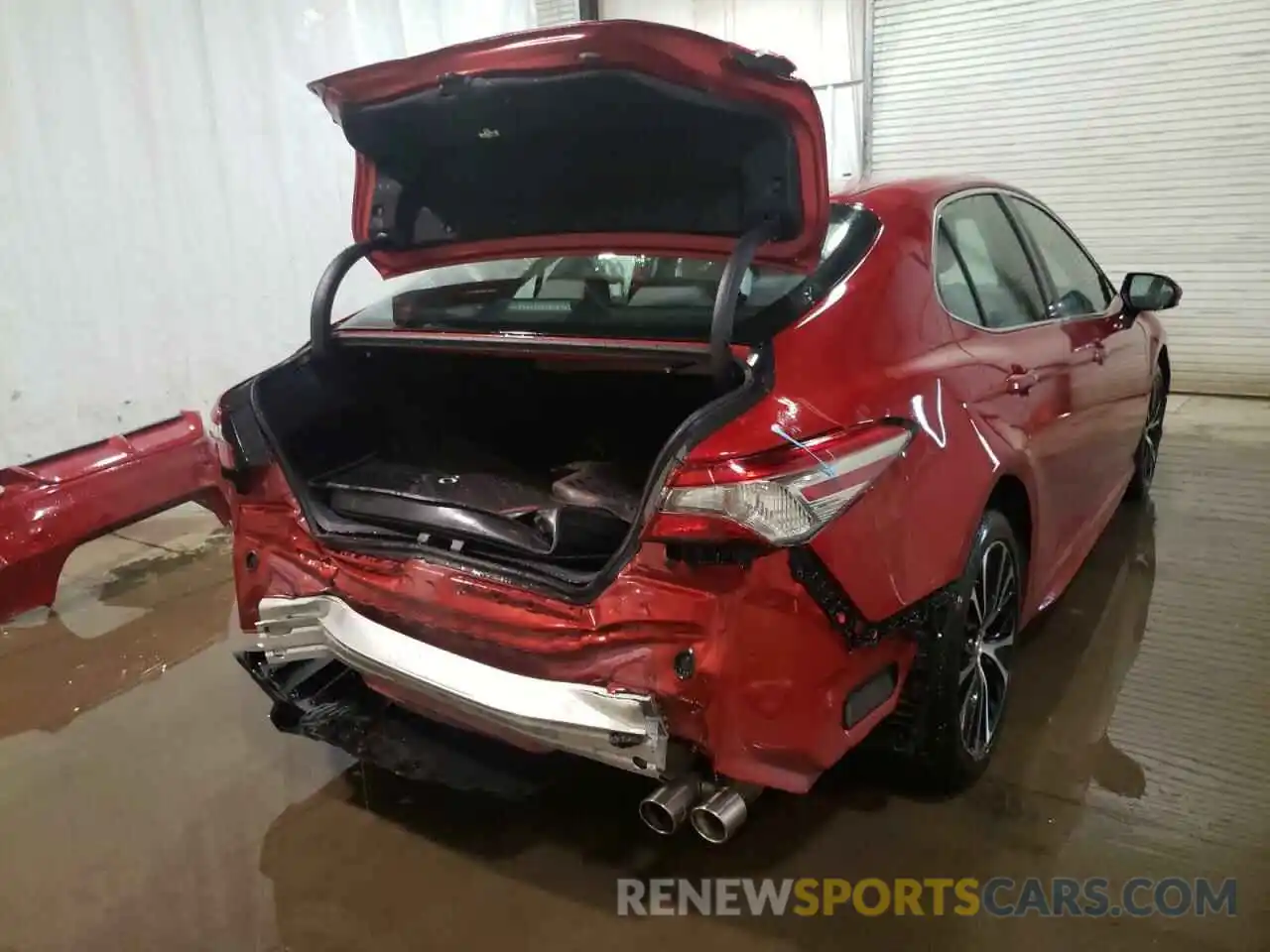 4 Photograph of a damaged car 4T1B11HK5KU260760 TOYOTA CAMRY 2019