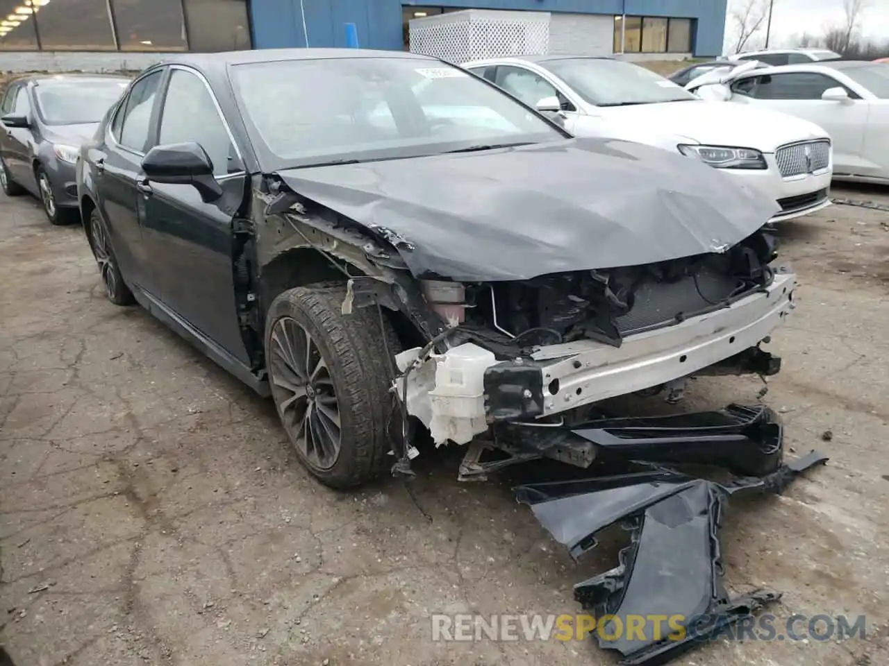 1 Photograph of a damaged car 4T1B11HK5KU261245 TOYOTA CAMRY 2019