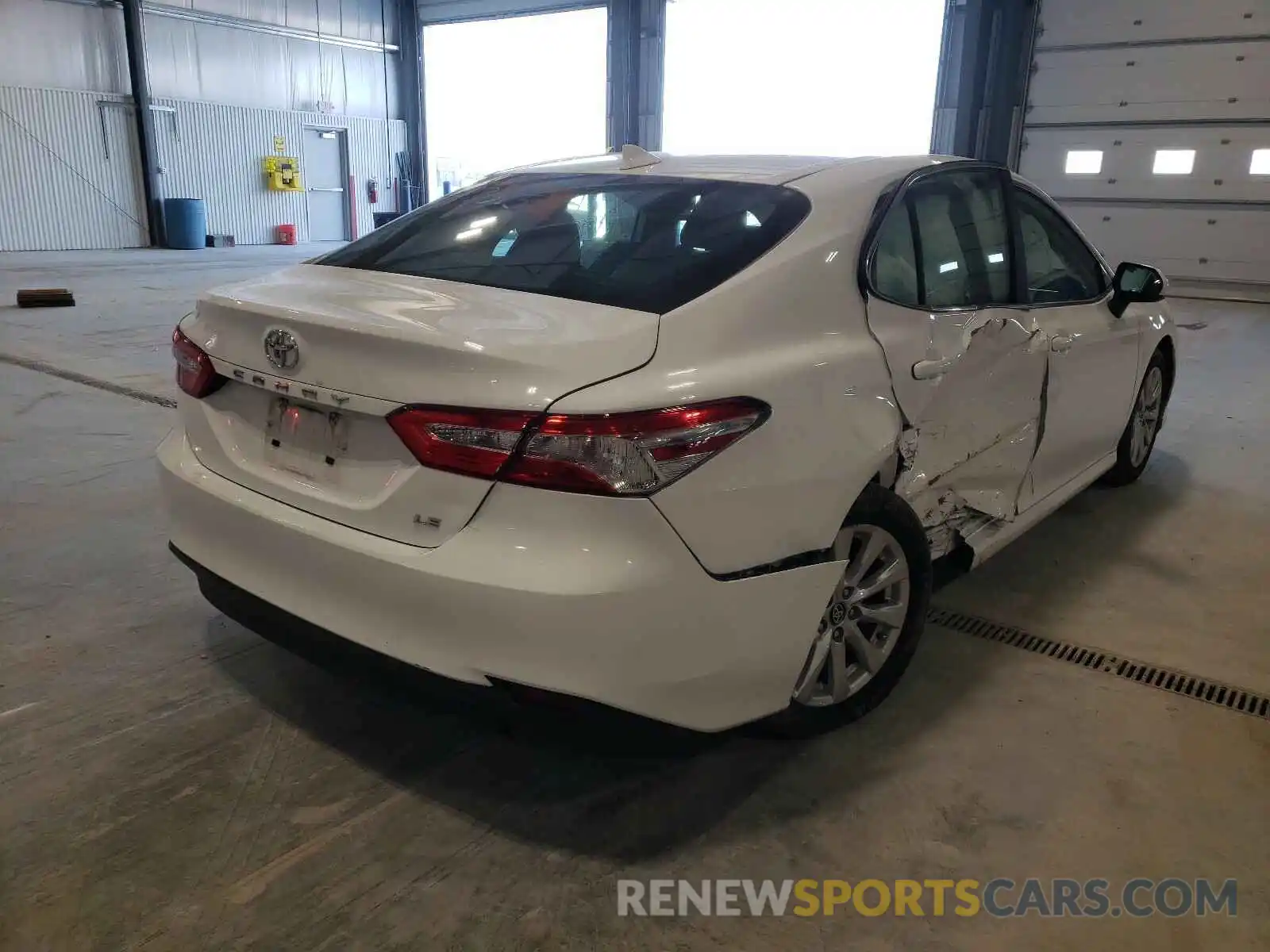 4 Photograph of a damaged car 4T1B11HK5KU262072 TOYOTA CAMRY 2019