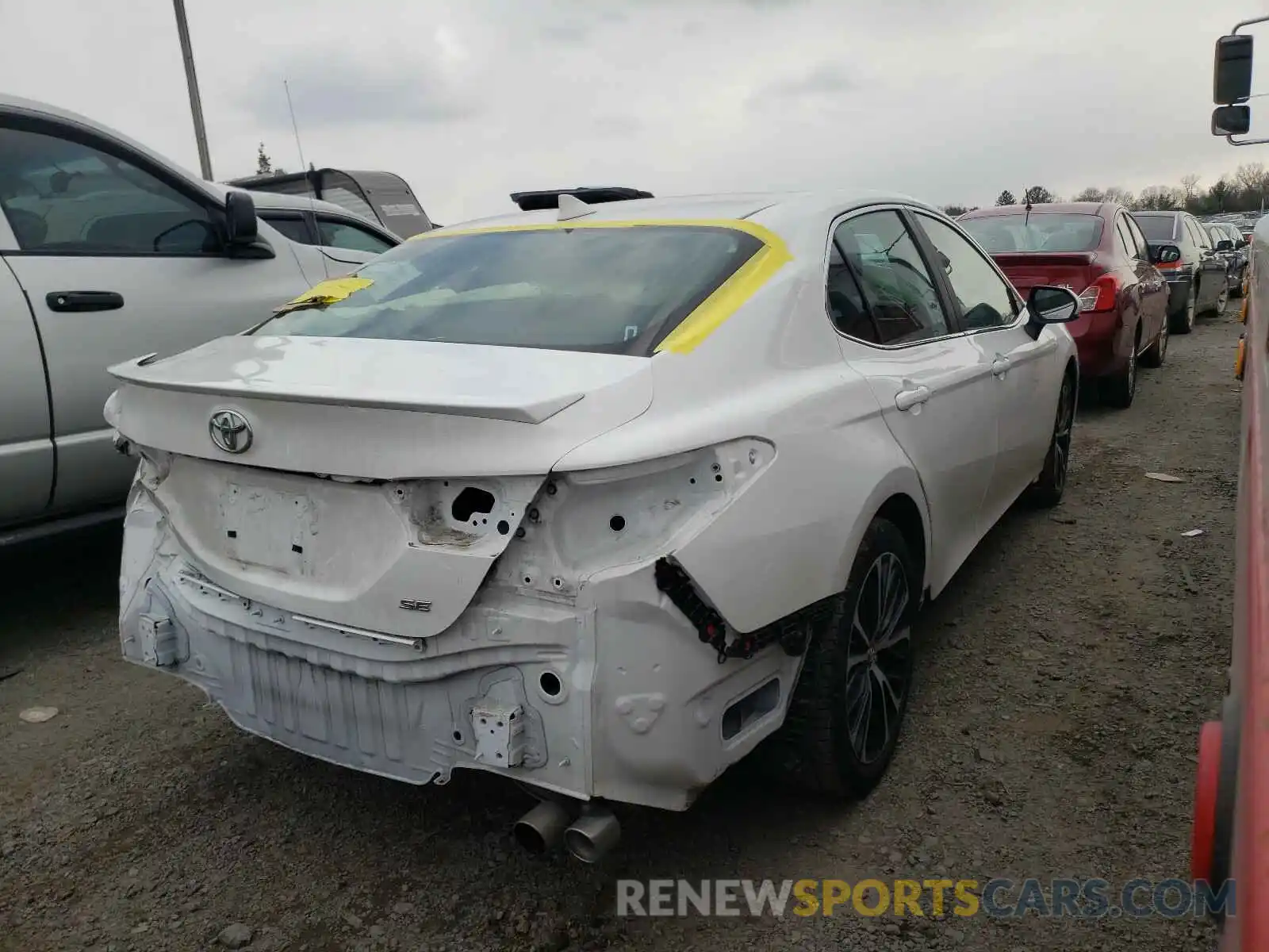 4 Фотография поврежденного автомобиля 4T1B11HK5KU262198 TOYOTA CAMRY 2019