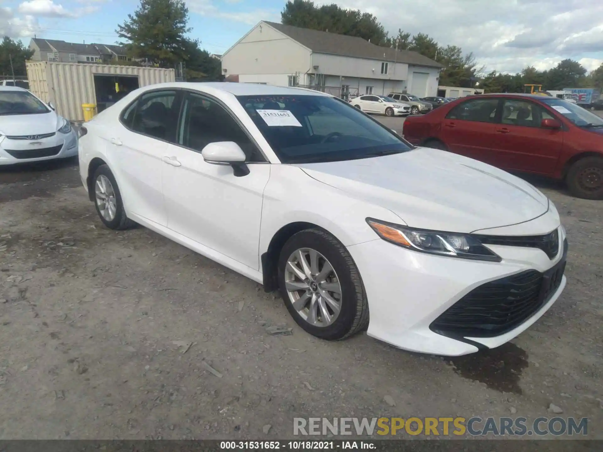 1 Photograph of a damaged car 4T1B11HK5KU262217 TOYOTA CAMRY 2019