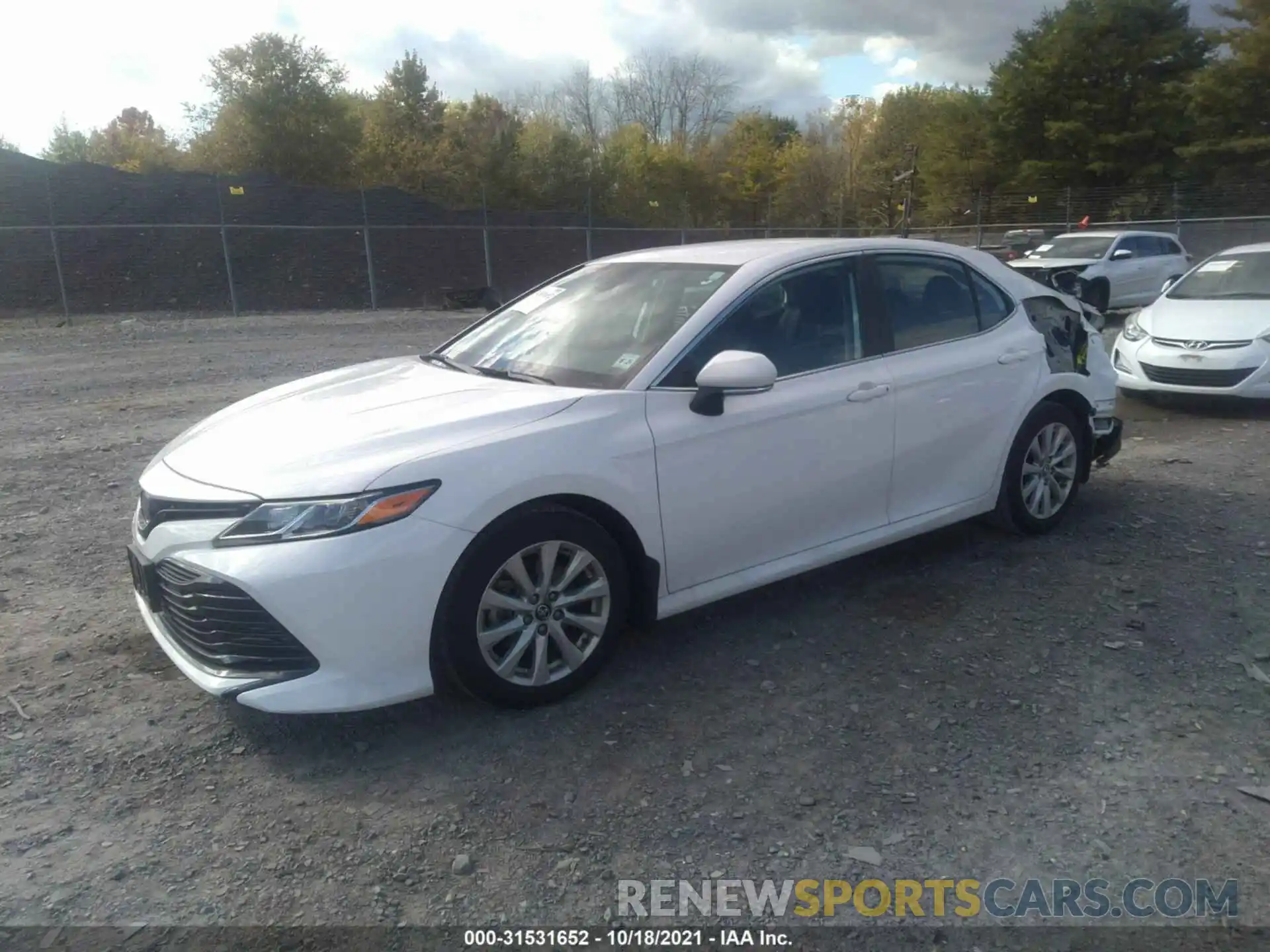 2 Photograph of a damaged car 4T1B11HK5KU262217 TOYOTA CAMRY 2019