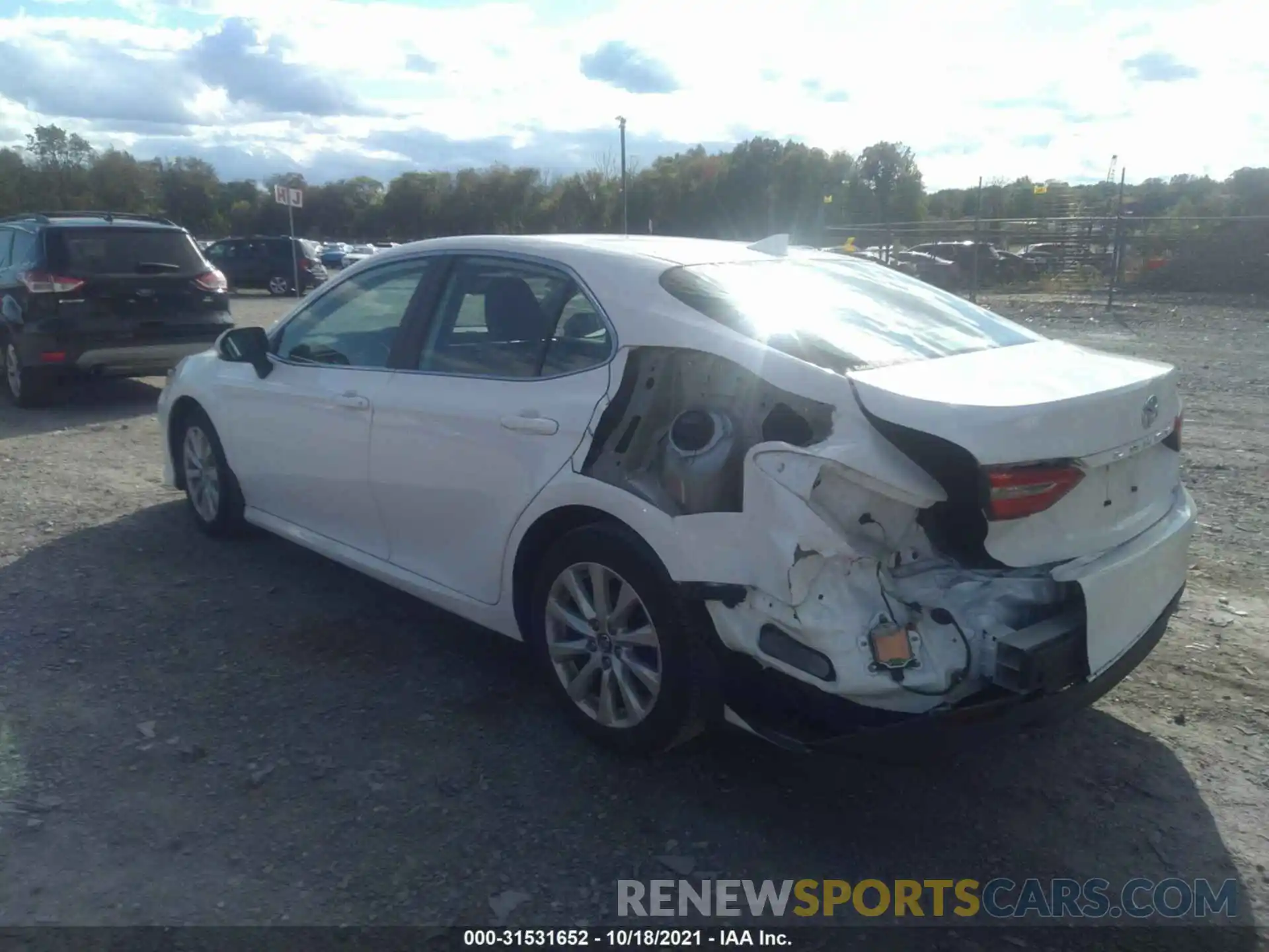 3 Photograph of a damaged car 4T1B11HK5KU262217 TOYOTA CAMRY 2019