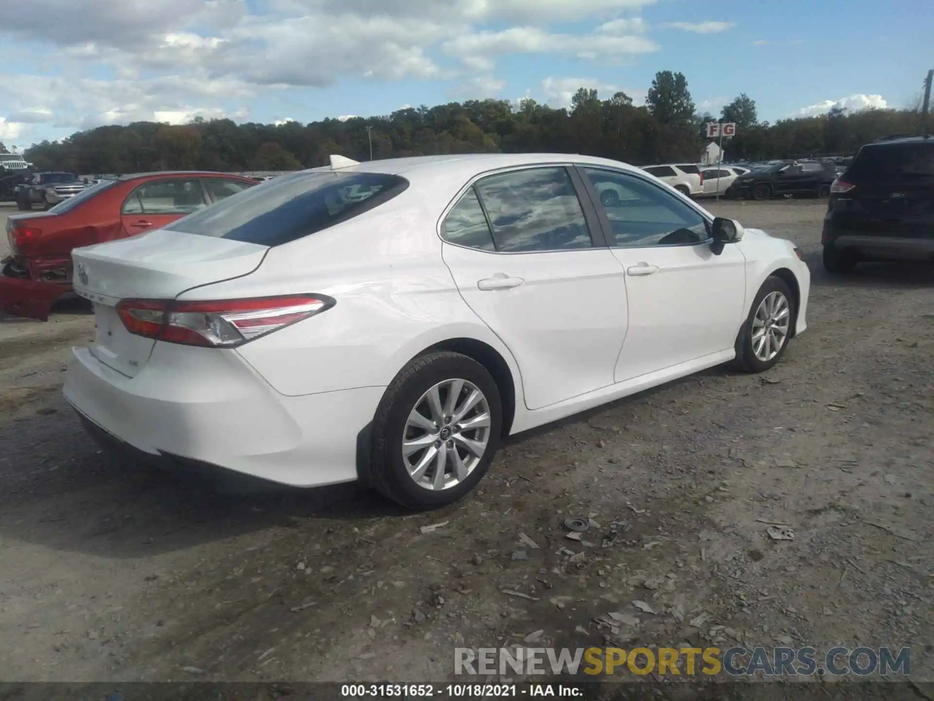 4 Photograph of a damaged car 4T1B11HK5KU262217 TOYOTA CAMRY 2019