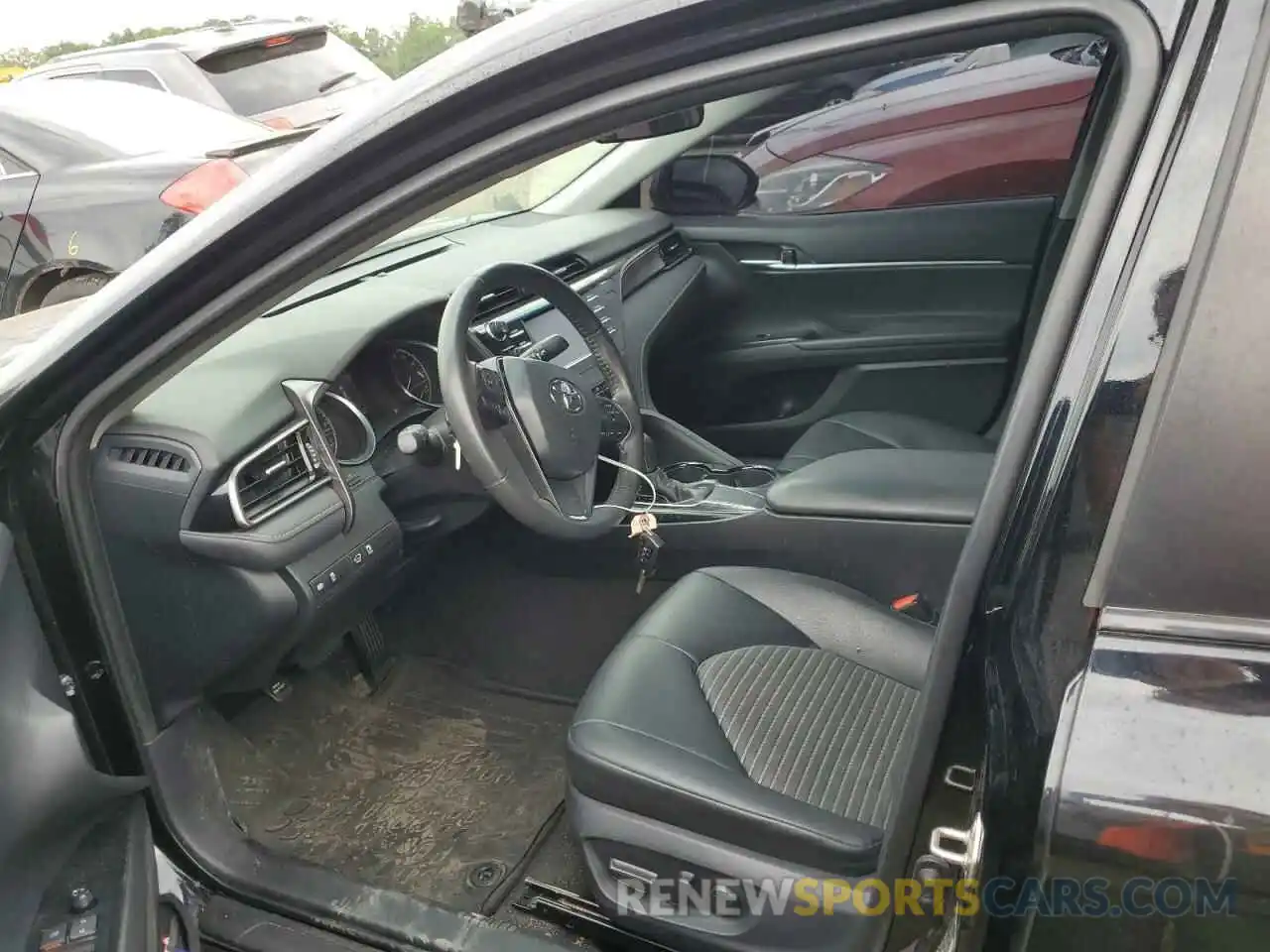 5 Photograph of a damaged car 4T1B11HK5KU267045 TOYOTA CAMRY 2019