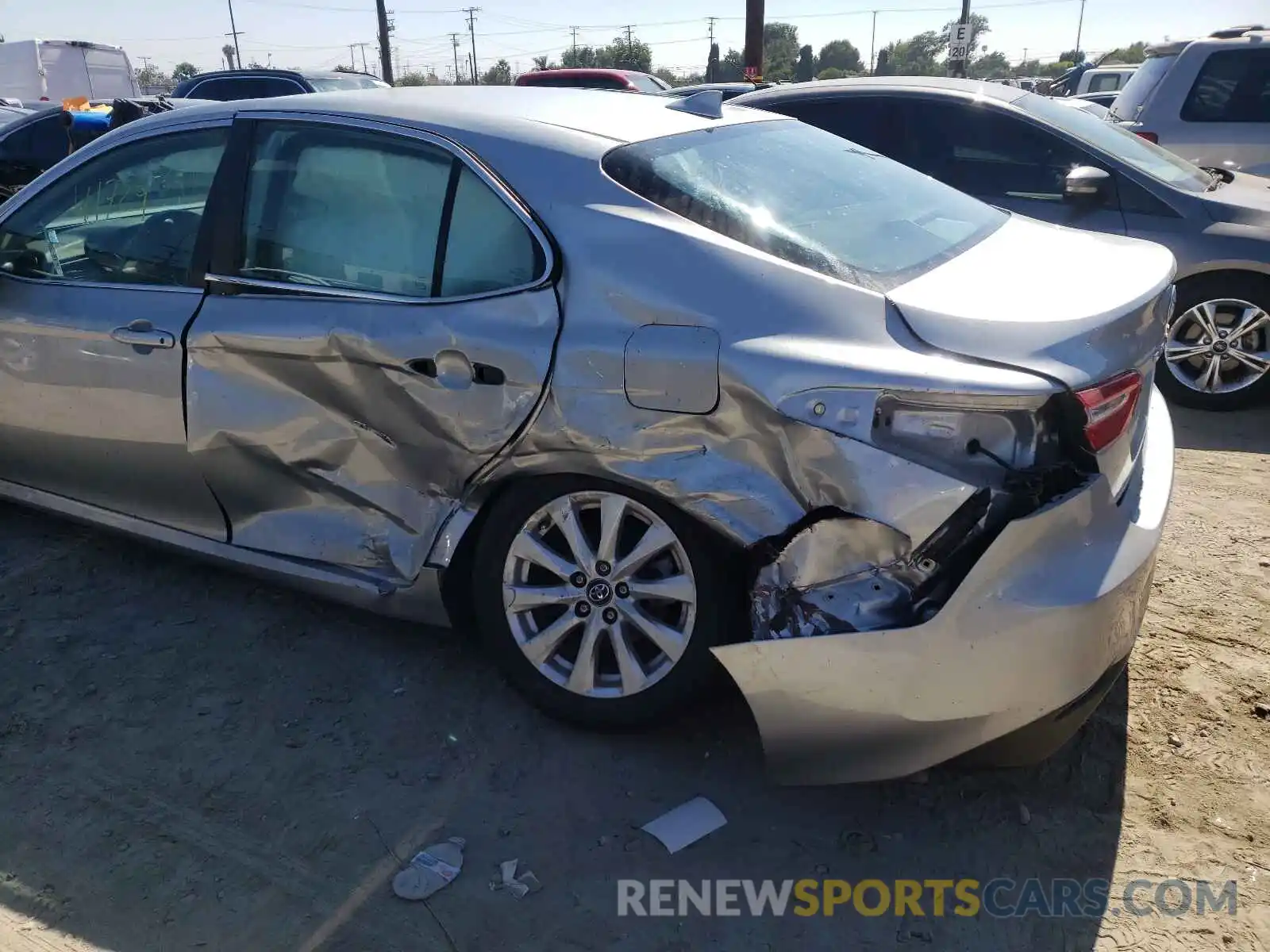 9 Photograph of a damaged car 4T1B11HK5KU268356 TOYOTA CAMRY 2019