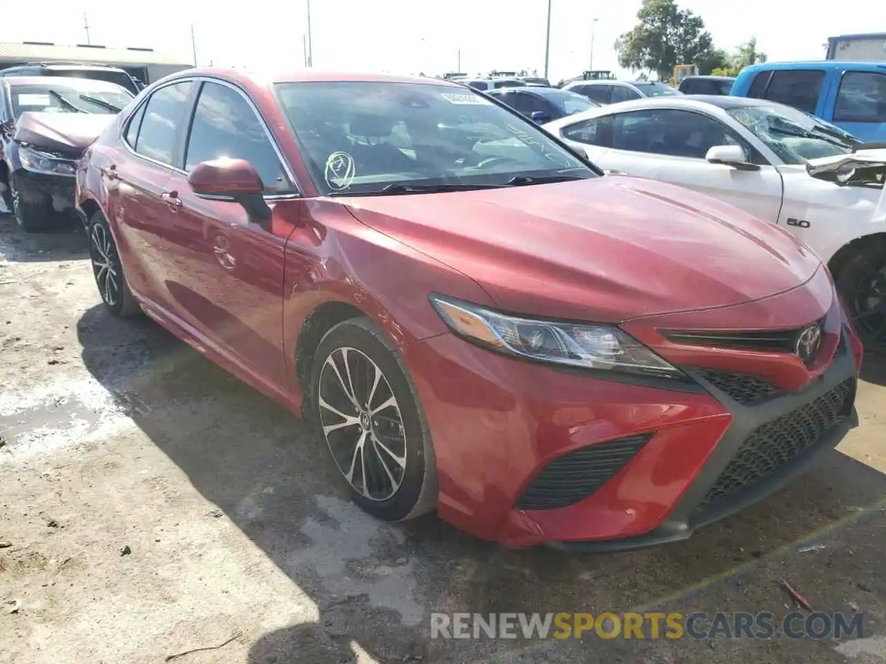 1 Photograph of a damaged car 4T1B11HK5KU270270 TOYOTA CAMRY 2019