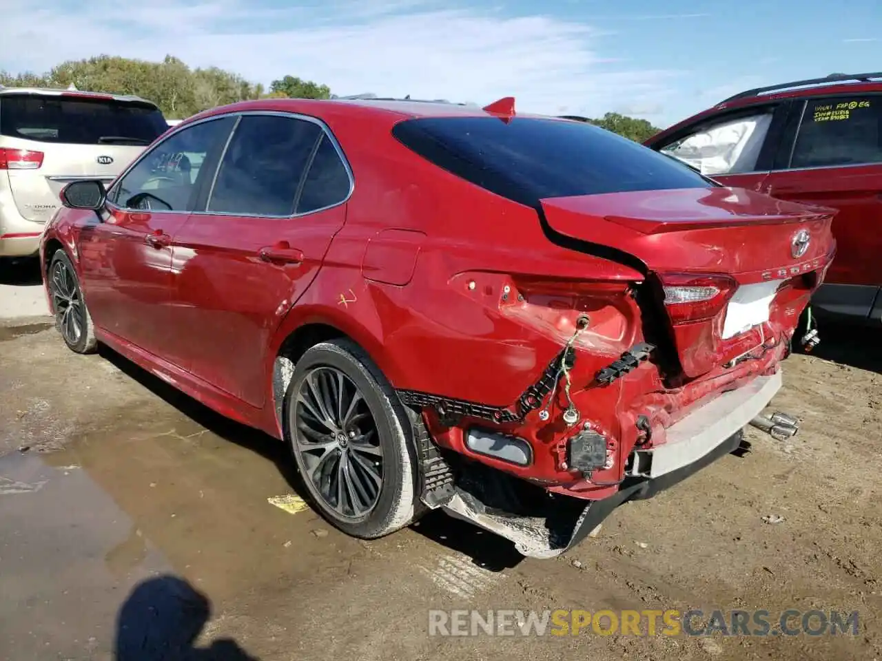 3 Photograph of a damaged car 4T1B11HK5KU270270 TOYOTA CAMRY 2019