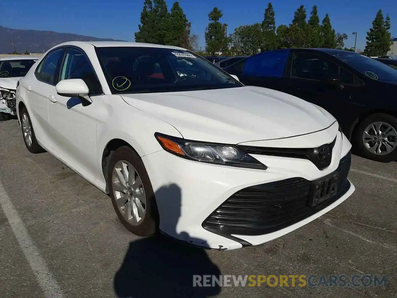 1 Photograph of a damaged car 4T1B11HK5KU270401 TOYOTA CAMRY 2019