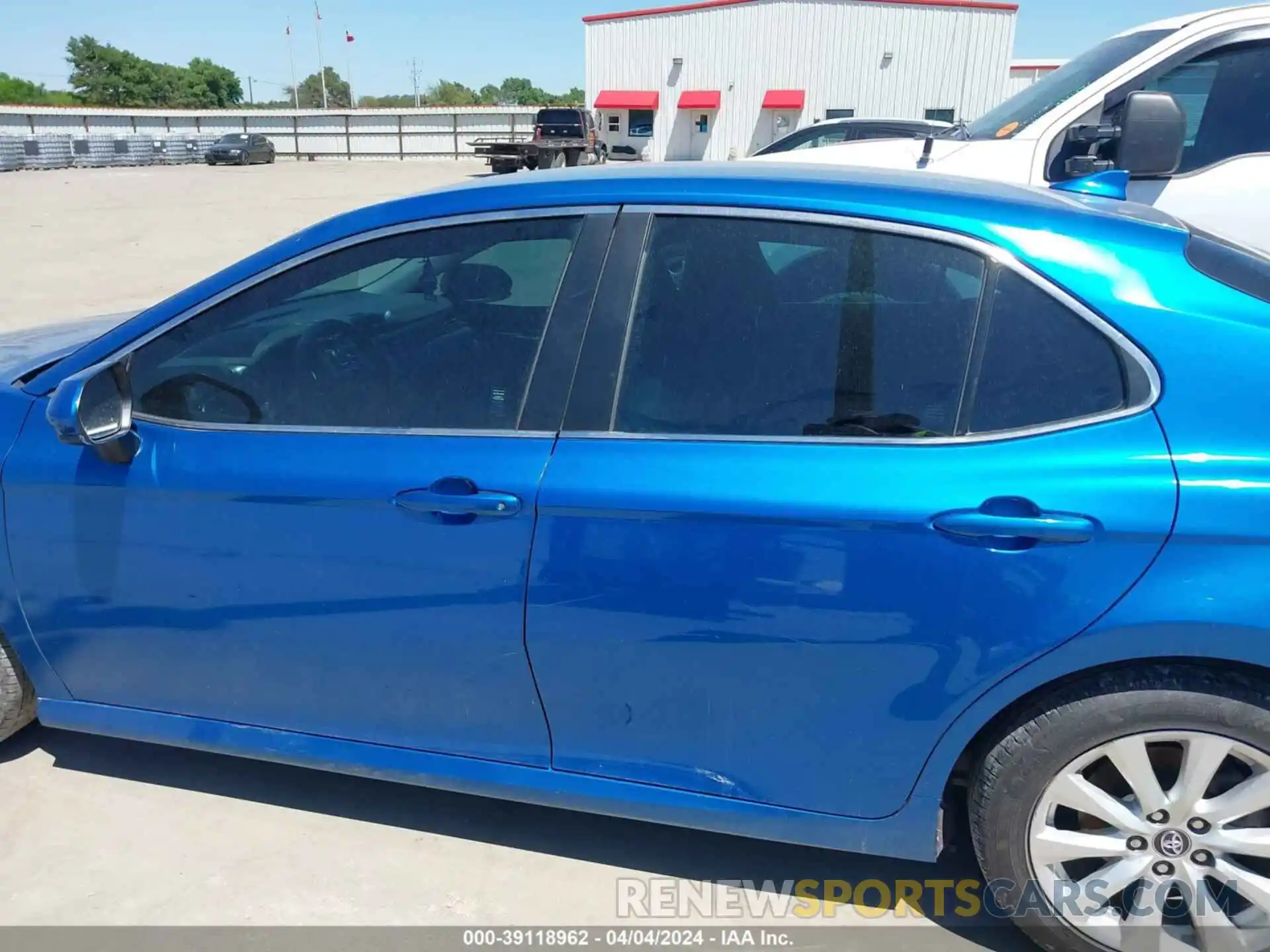 14 Photograph of a damaged car 4T1B11HK5KU271547 TOYOTA CAMRY 2019