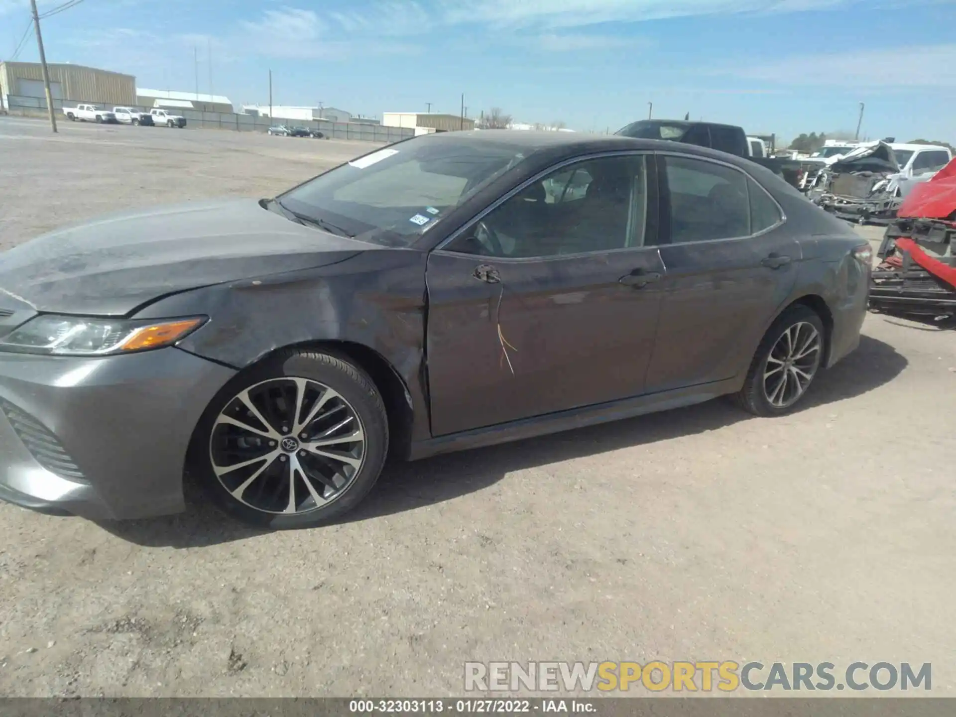 2 Photograph of a damaged car 4T1B11HK5KU272150 TOYOTA CAMRY 2019