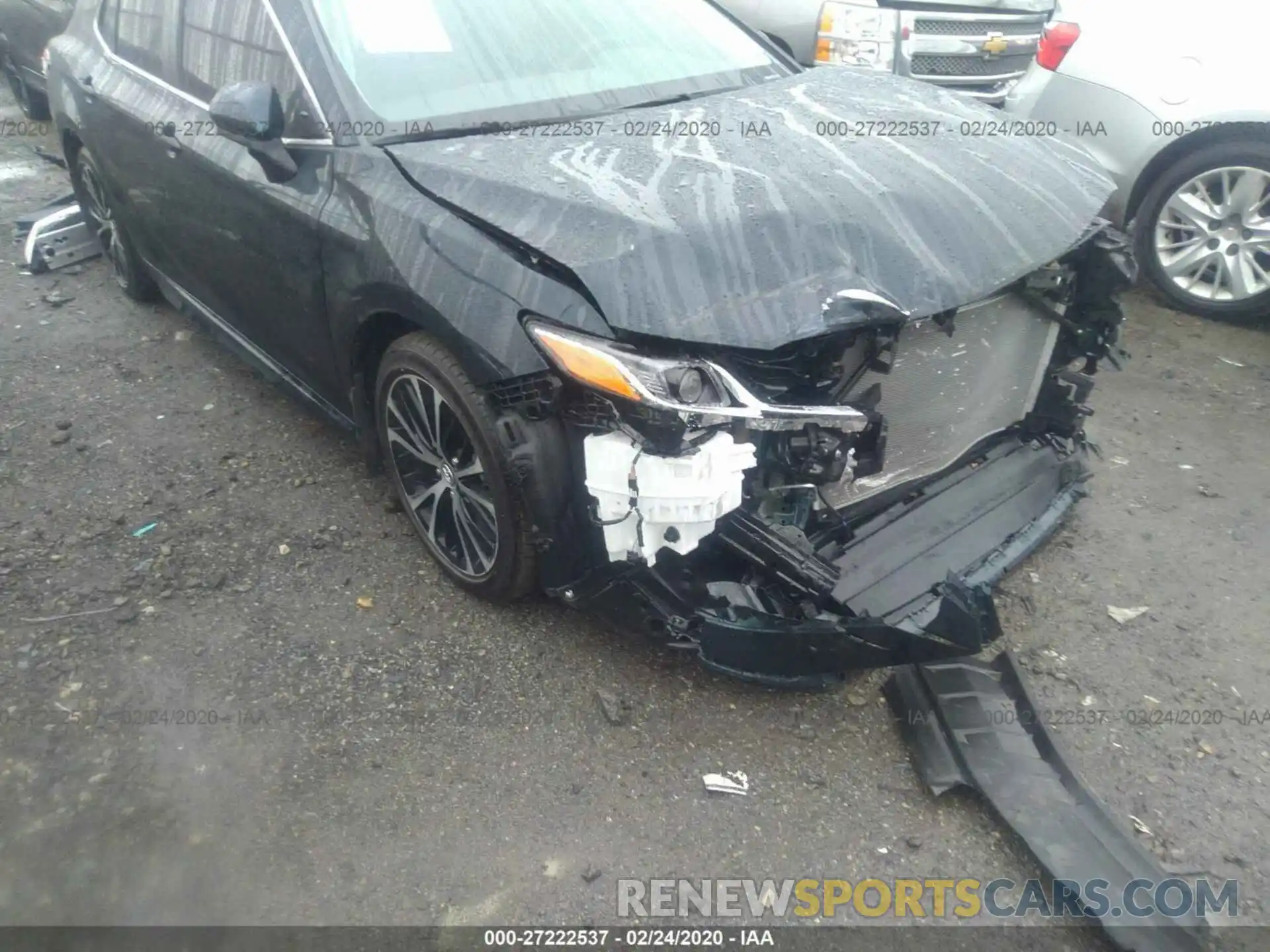 6 Photograph of a damaged car 4T1B11HK5KU272682 TOYOTA CAMRY 2019