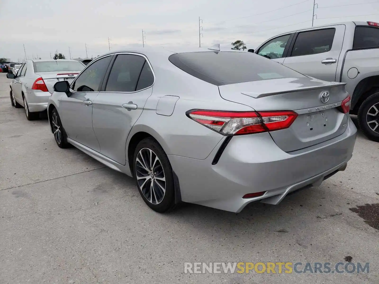 3 Photograph of a damaged car 4T1B11HK5KU273086 TOYOTA CAMRY 2019