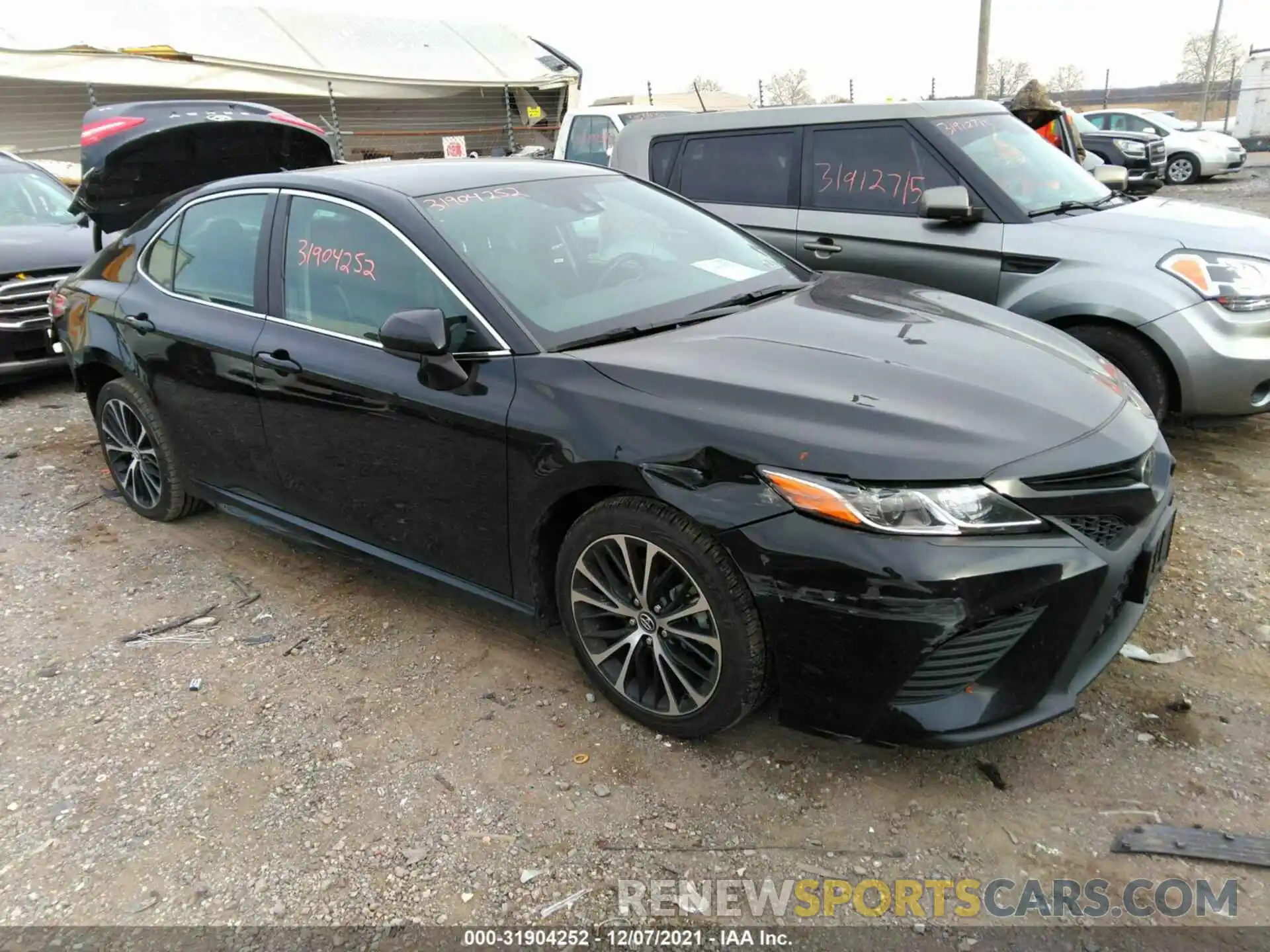 1 Photograph of a damaged car 4T1B11HK5KU273315 TOYOTA CAMRY 2019