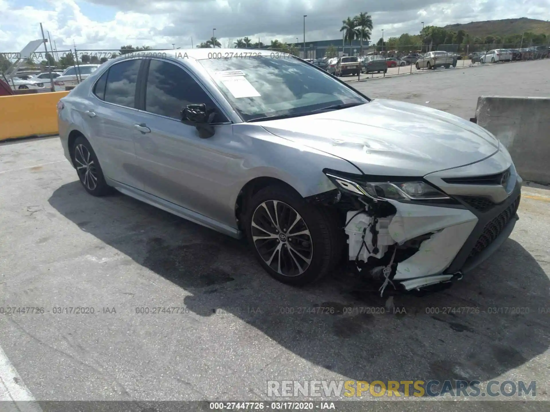 1 Photograph of a damaged car 4T1B11HK5KU274352 TOYOTA CAMRY 2019