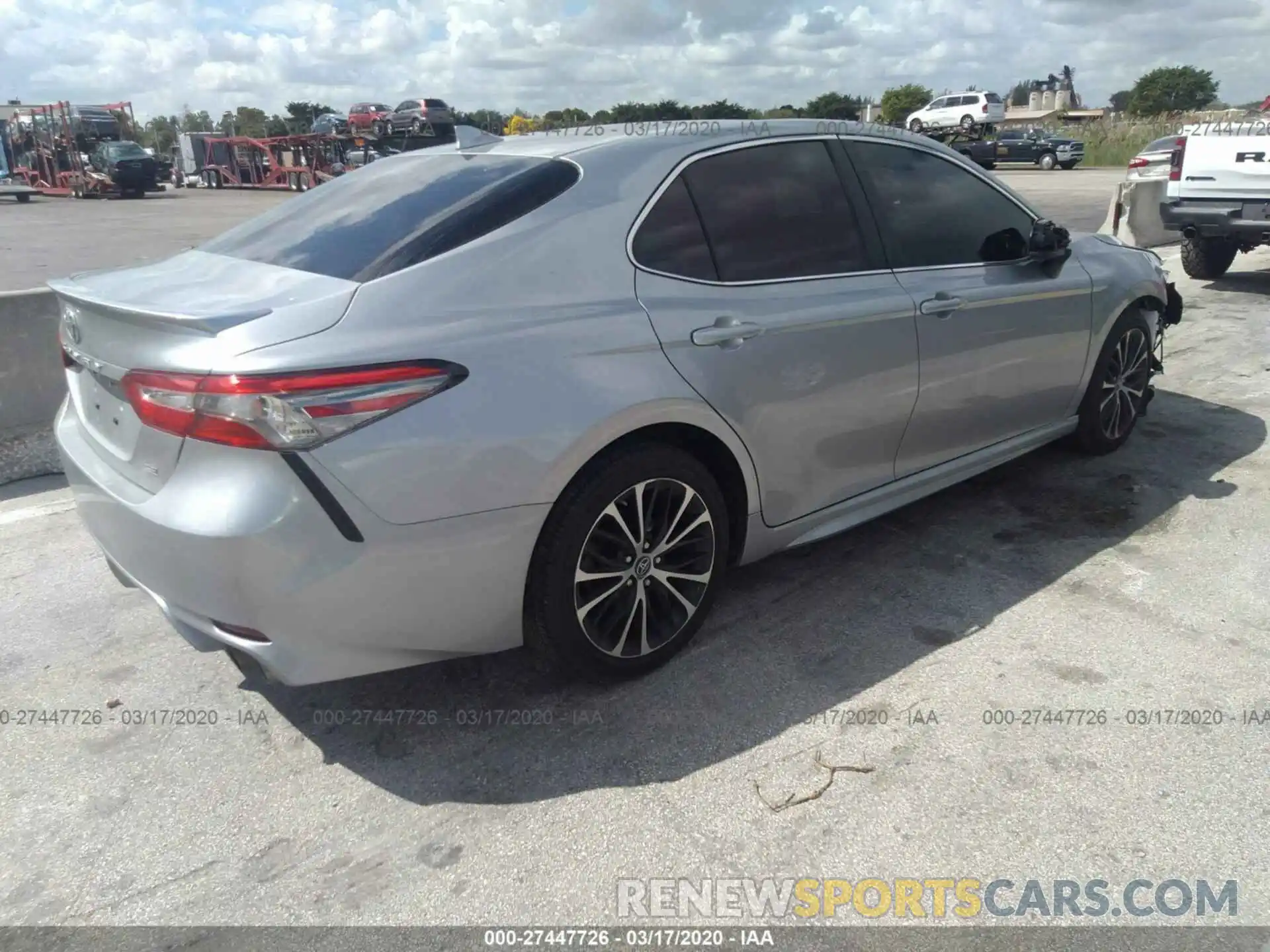 4 Фотография поврежденного автомобиля 4T1B11HK5KU274352 TOYOTA CAMRY 2019