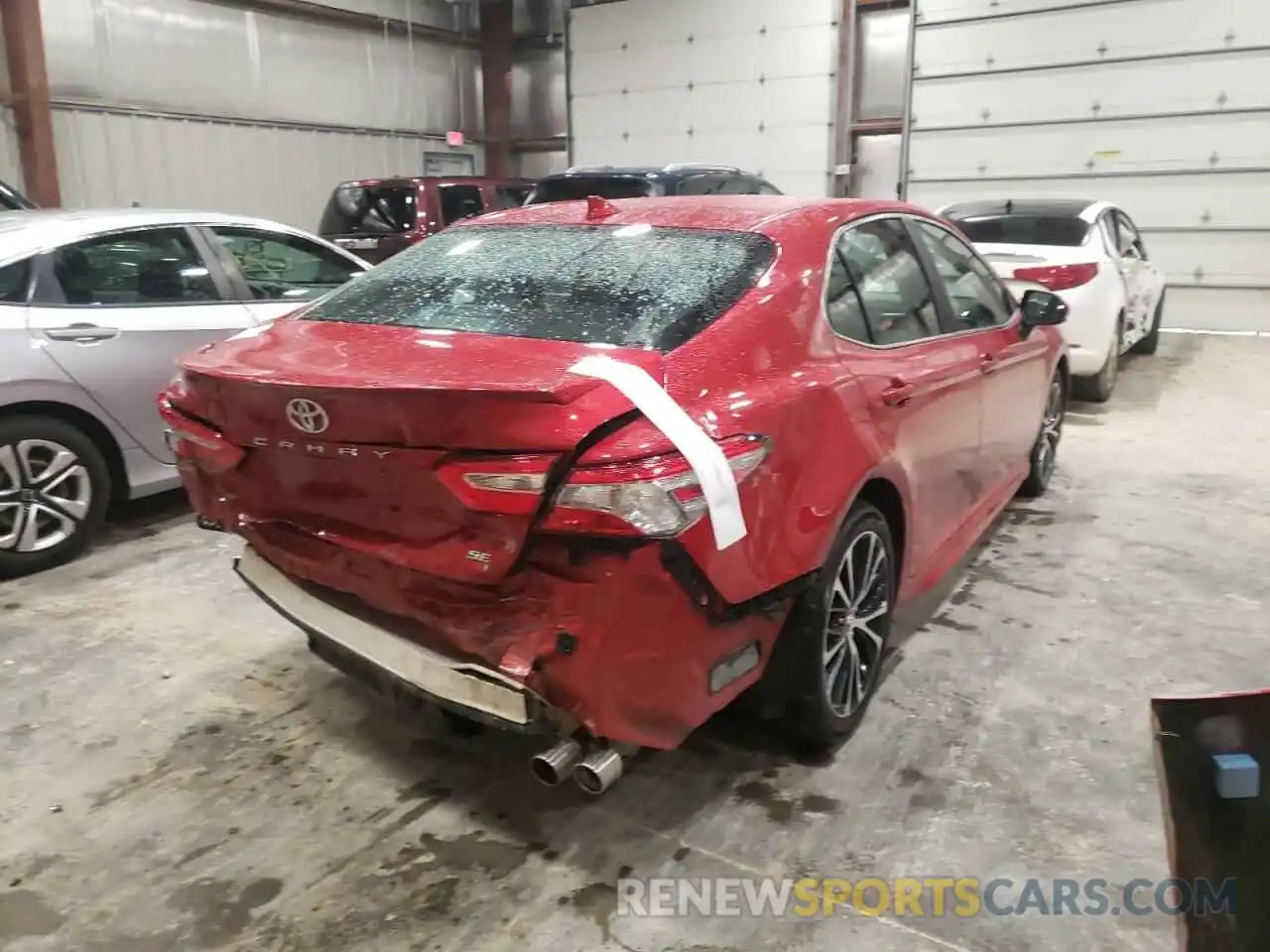 4 Photograph of a damaged car 4T1B11HK5KU276442 TOYOTA CAMRY 2019