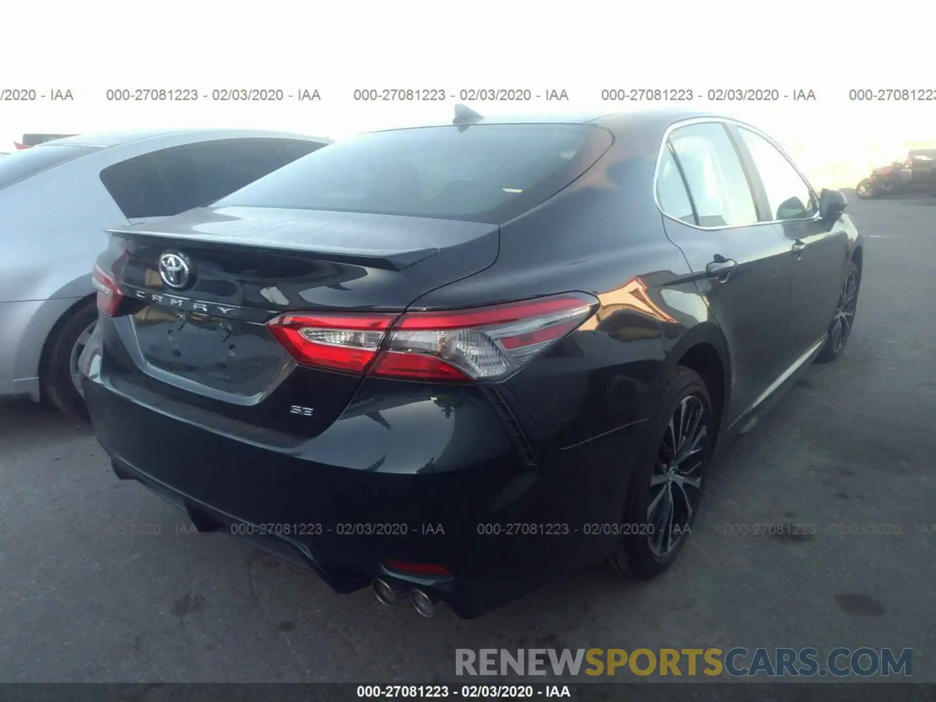 4 Photograph of a damaged car 4T1B11HK5KU277638 TOYOTA CAMRY 2019