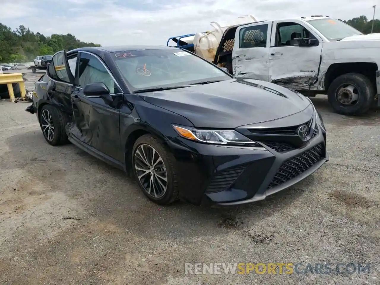 1 Photograph of a damaged car 4T1B11HK5KU278952 TOYOTA CAMRY 2019