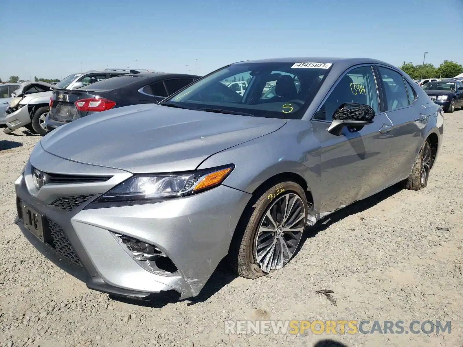 2 Photograph of a damaged car 4T1B11HK5KU280961 TOYOTA CAMRY 2019