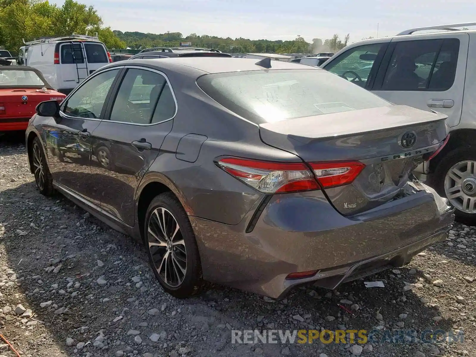 3 Photograph of a damaged car 4T1B11HK5KU282158 TOYOTA CAMRY 2019