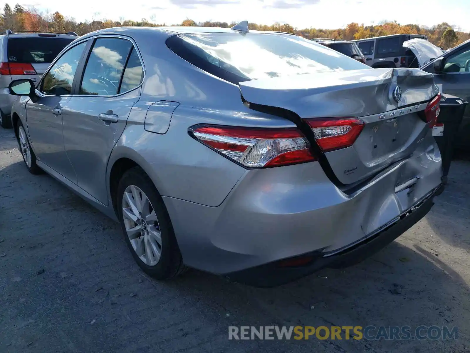 3 Photograph of a damaged car 4T1B11HK5KU283620 TOYOTA CAMRY 2019