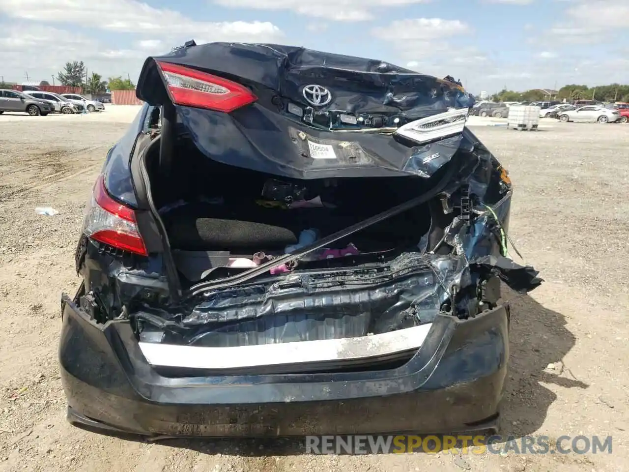 9 Photograph of a damaged car 4T1B11HK5KU284279 TOYOTA CAMRY 2019