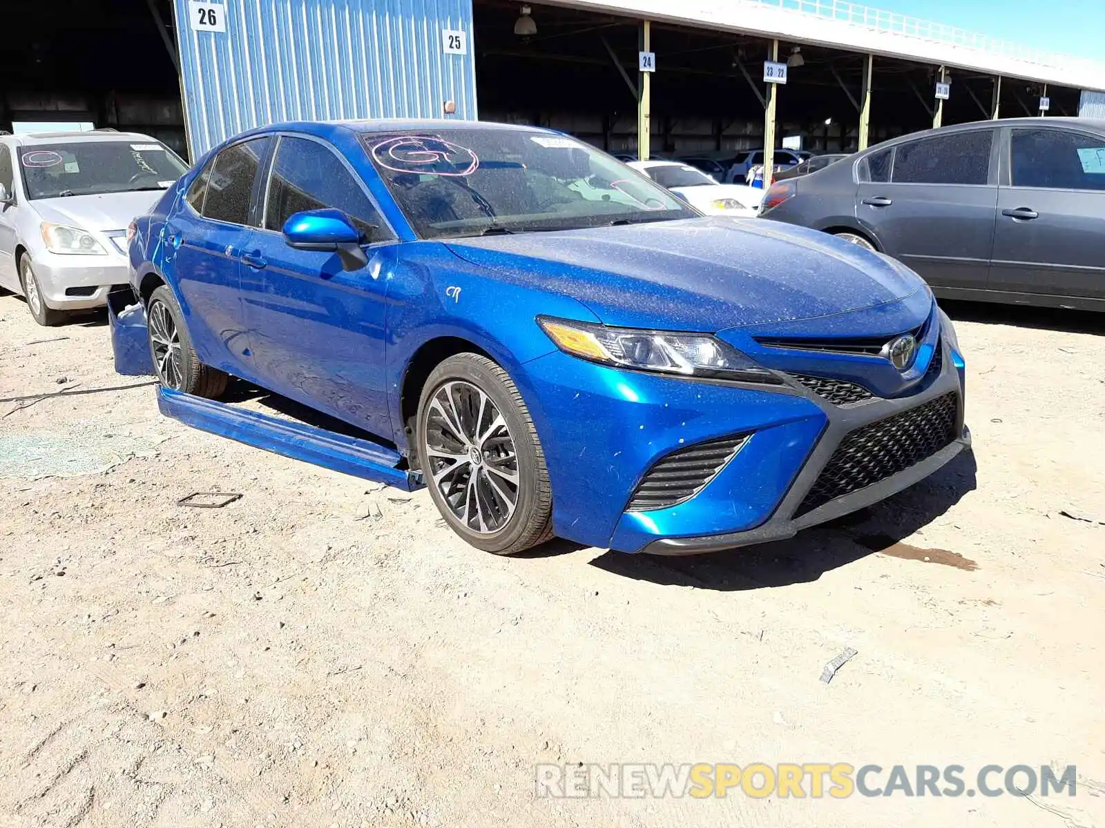 1 Photograph of a damaged car 4T1B11HK5KU286596 TOYOTA CAMRY 2019