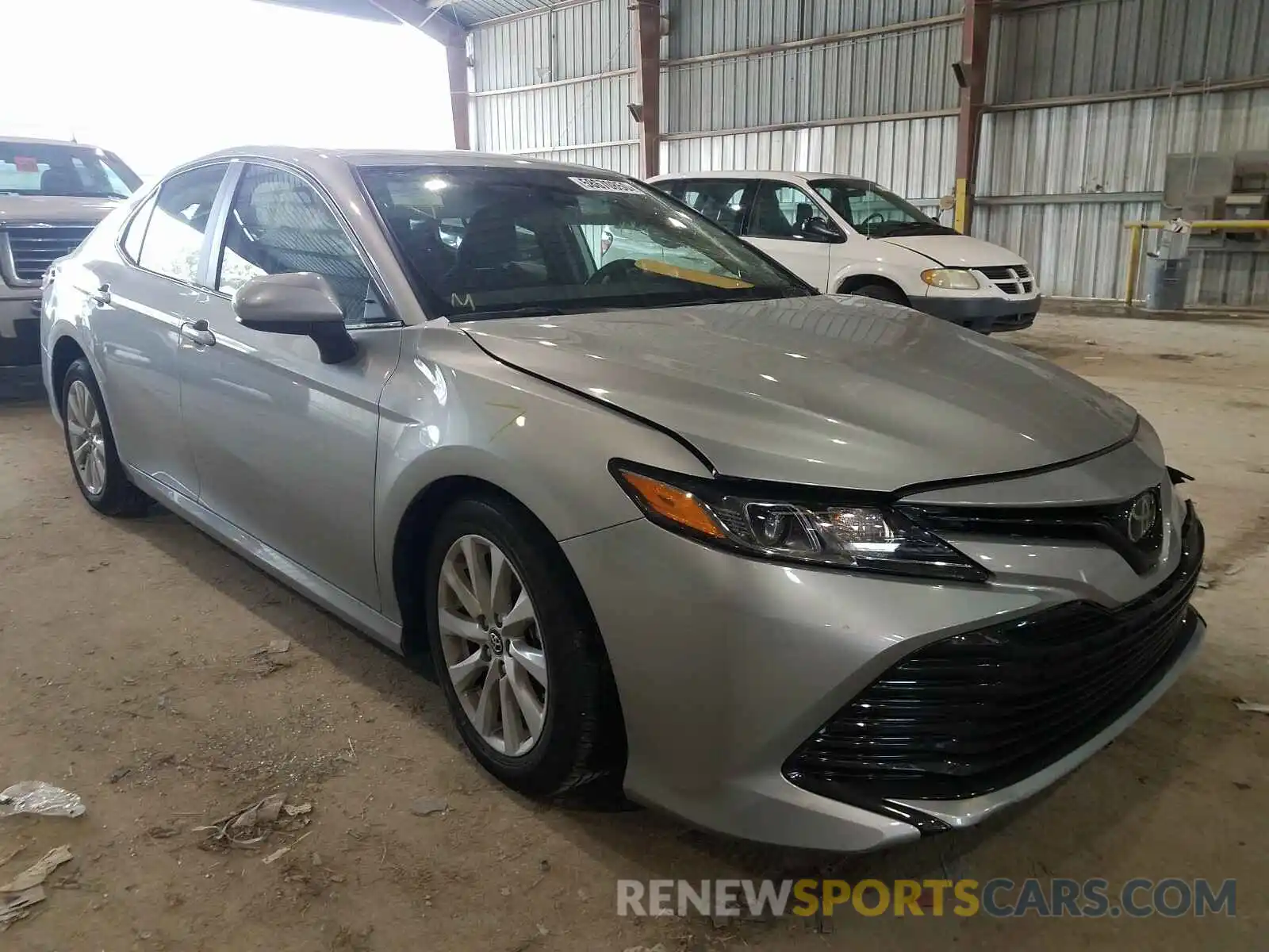 1 Photograph of a damaged car 4T1B11HK5KU286811 TOYOTA CAMRY 2019