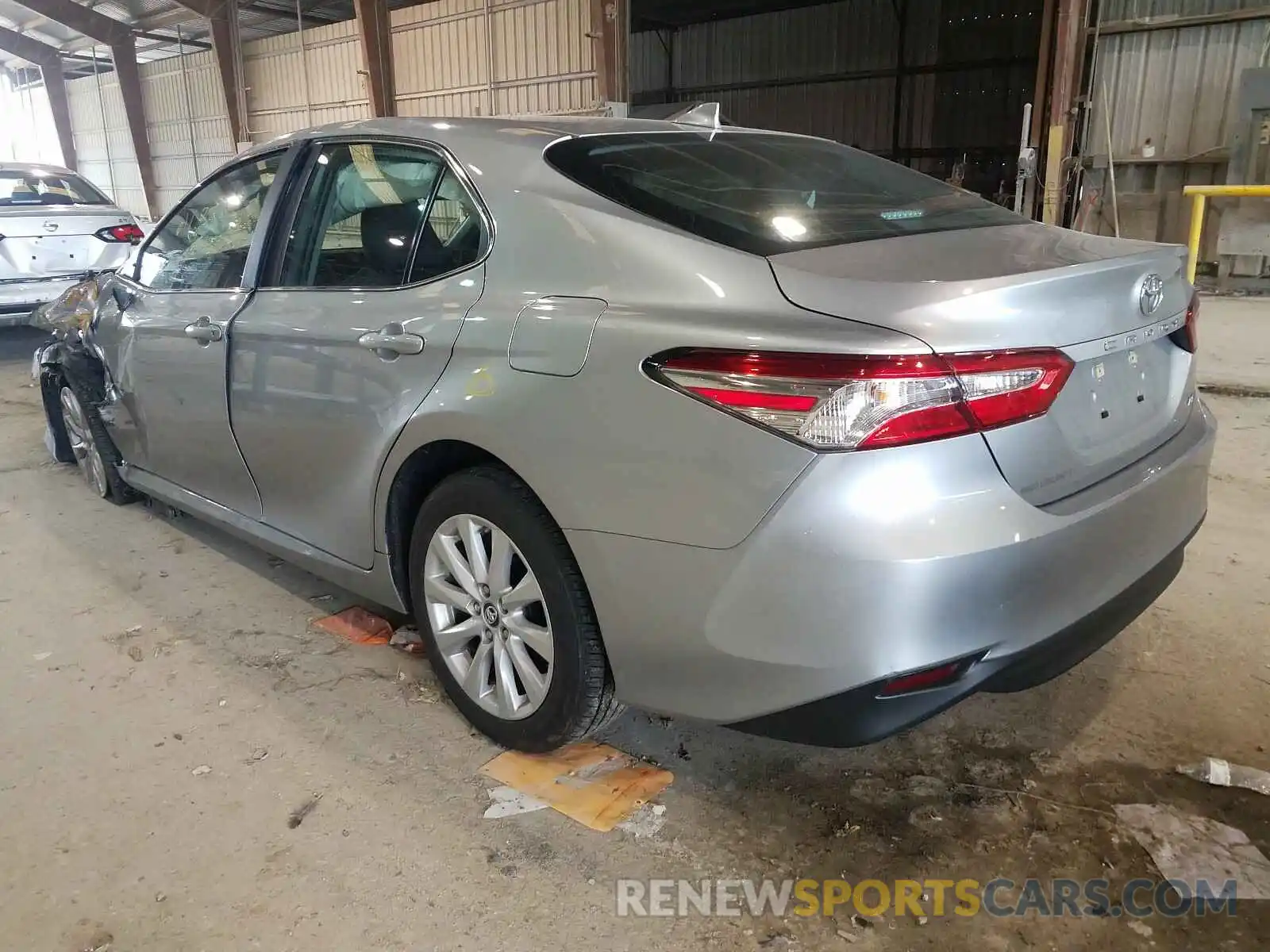 3 Photograph of a damaged car 4T1B11HK5KU286811 TOYOTA CAMRY 2019