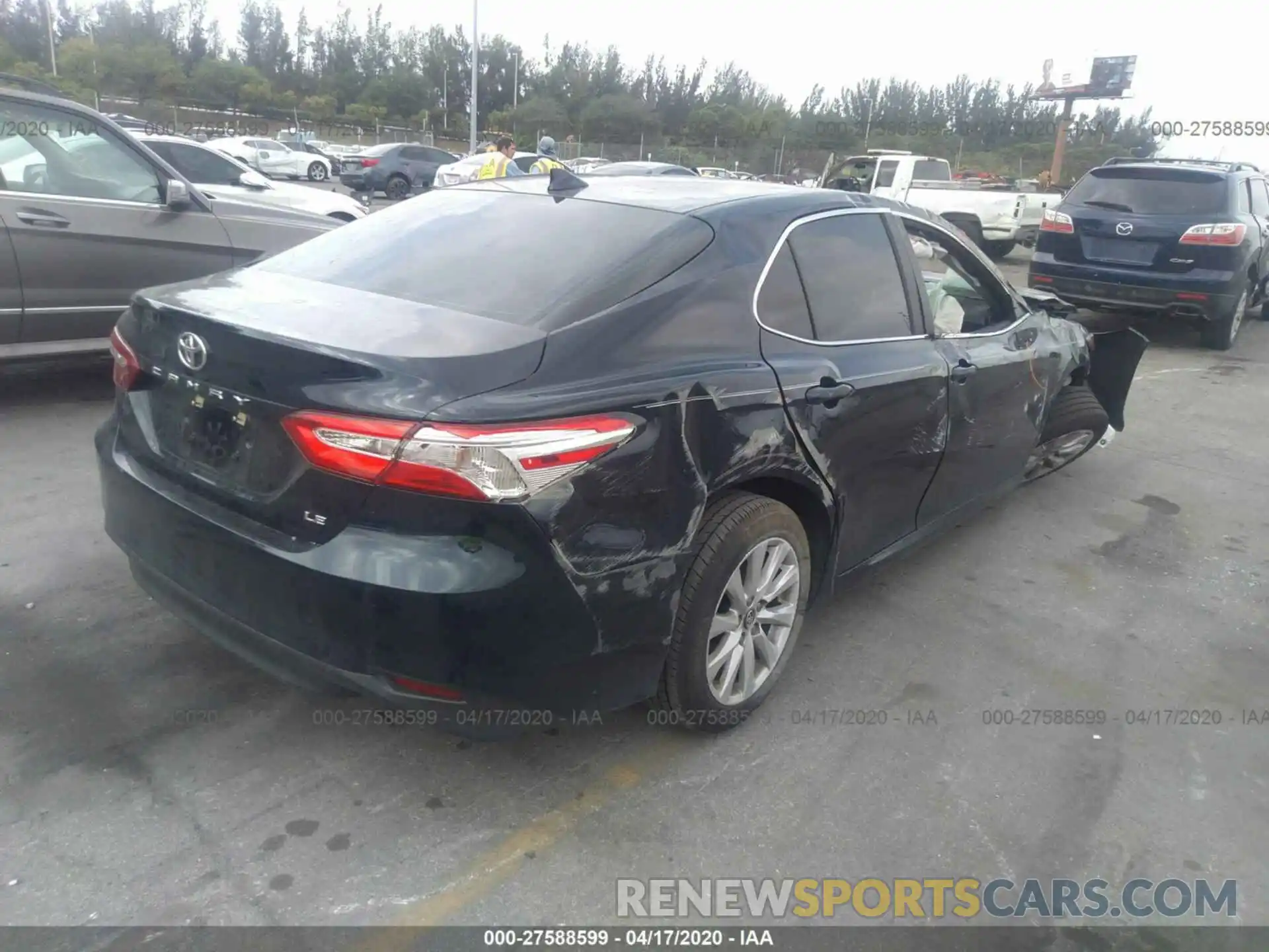 4 Фотография поврежденного автомобиля 4T1B11HK5KU287070 TOYOTA CAMRY 2019