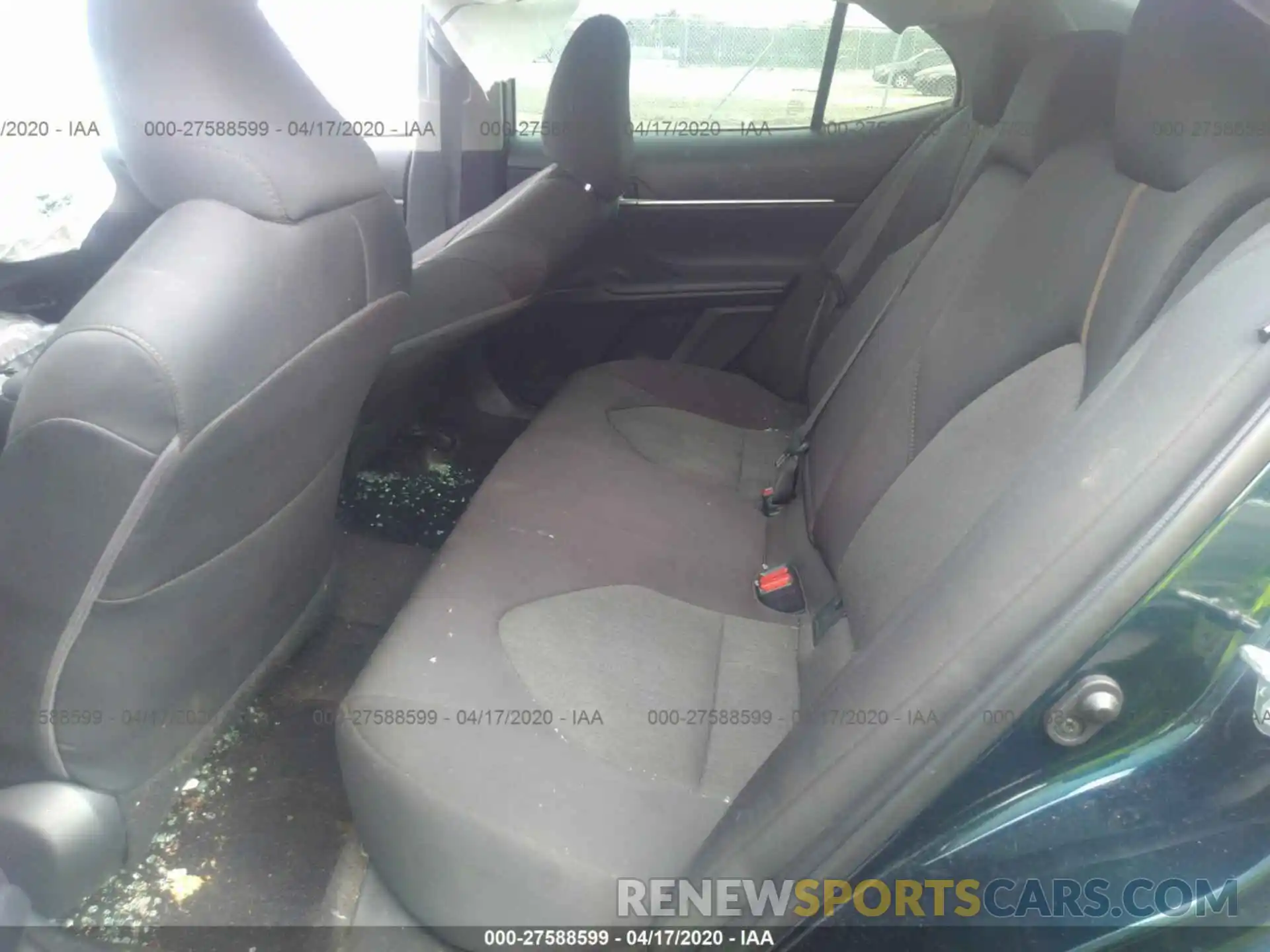 8 Photograph of a damaged car 4T1B11HK5KU287070 TOYOTA CAMRY 2019