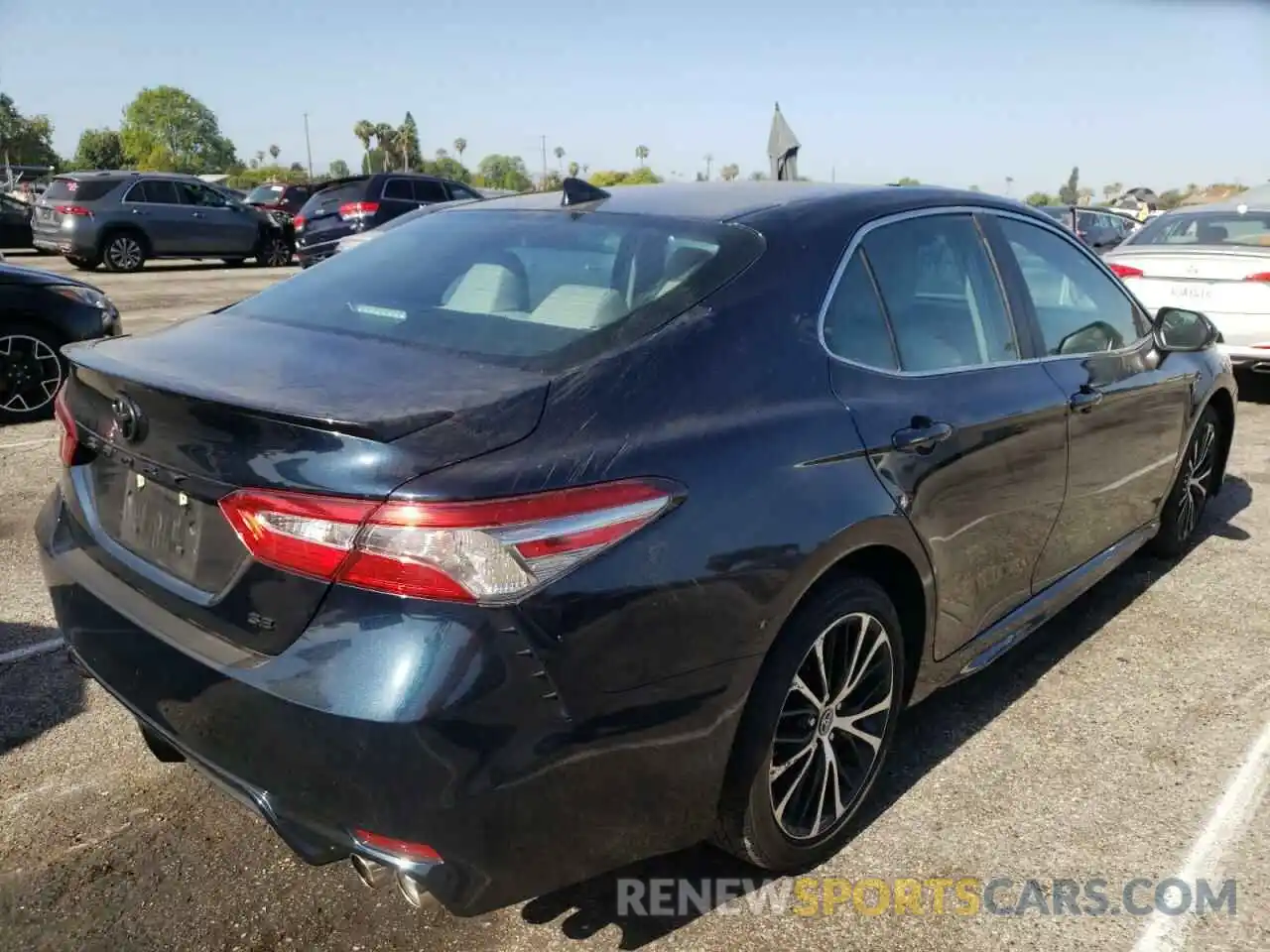 4 Photograph of a damaged car 4T1B11HK5KU287215 TOYOTA CAMRY 2019