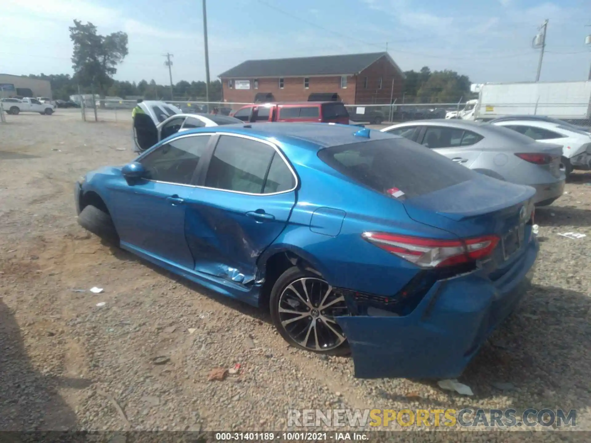 3 Photograph of a damaged car 4T1B11HK5KU289529 TOYOTA CAMRY 2019