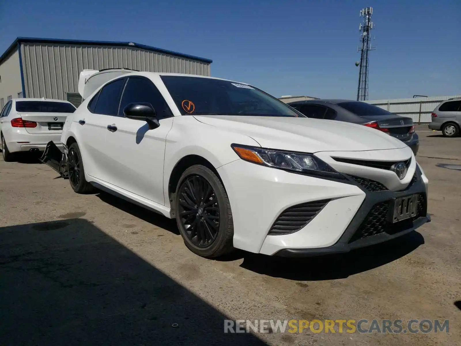 1 Photograph of a damaged car 4T1B11HK5KU289952 TOYOTA CAMRY 2019